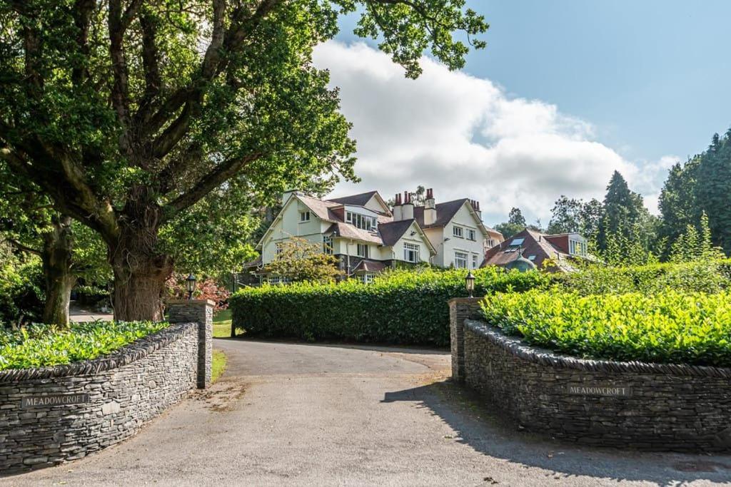 6 Meadowcroft House