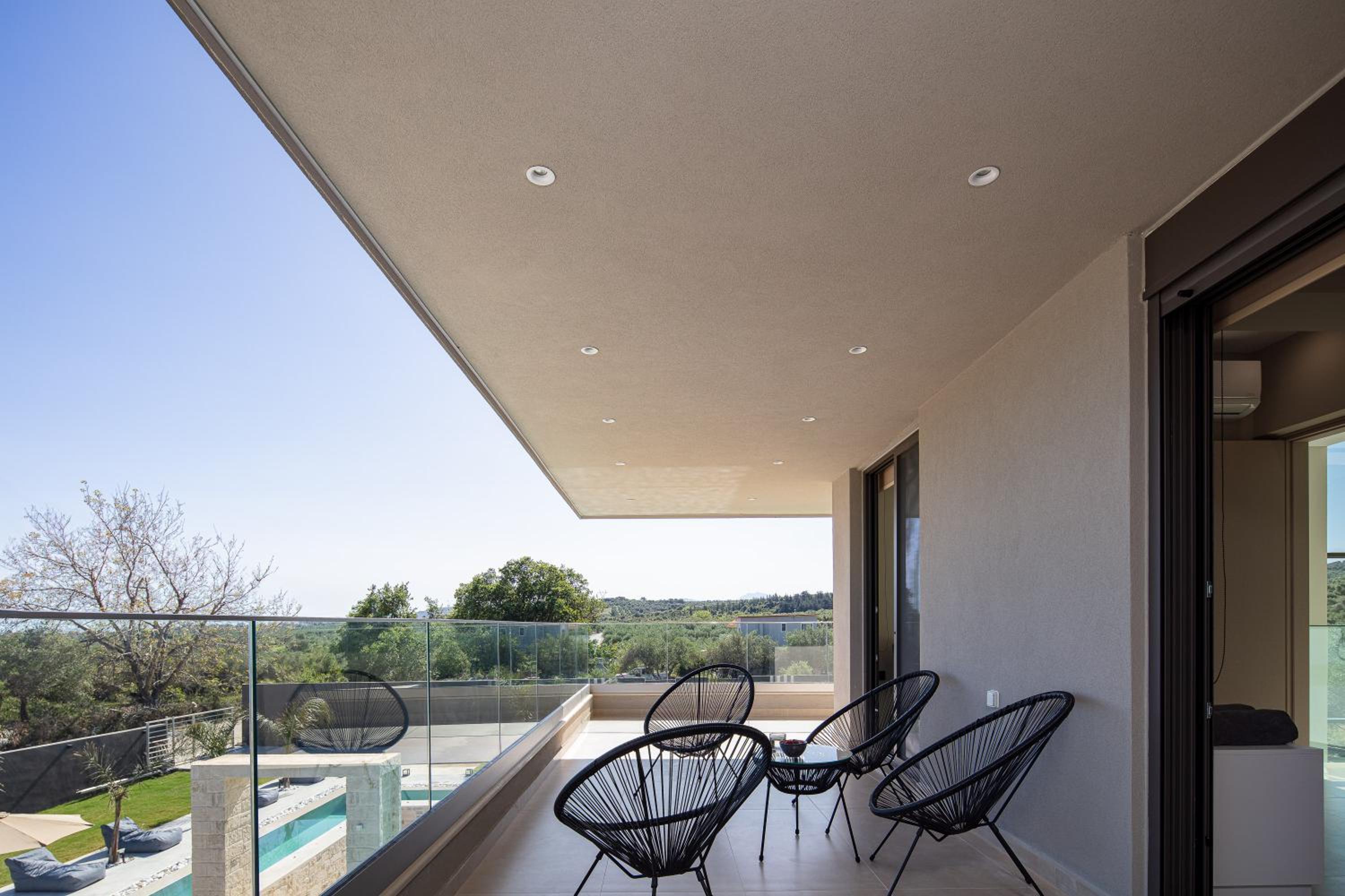 Elinor Villa - Nature Retreat amidst Mountains & Lake by etouri