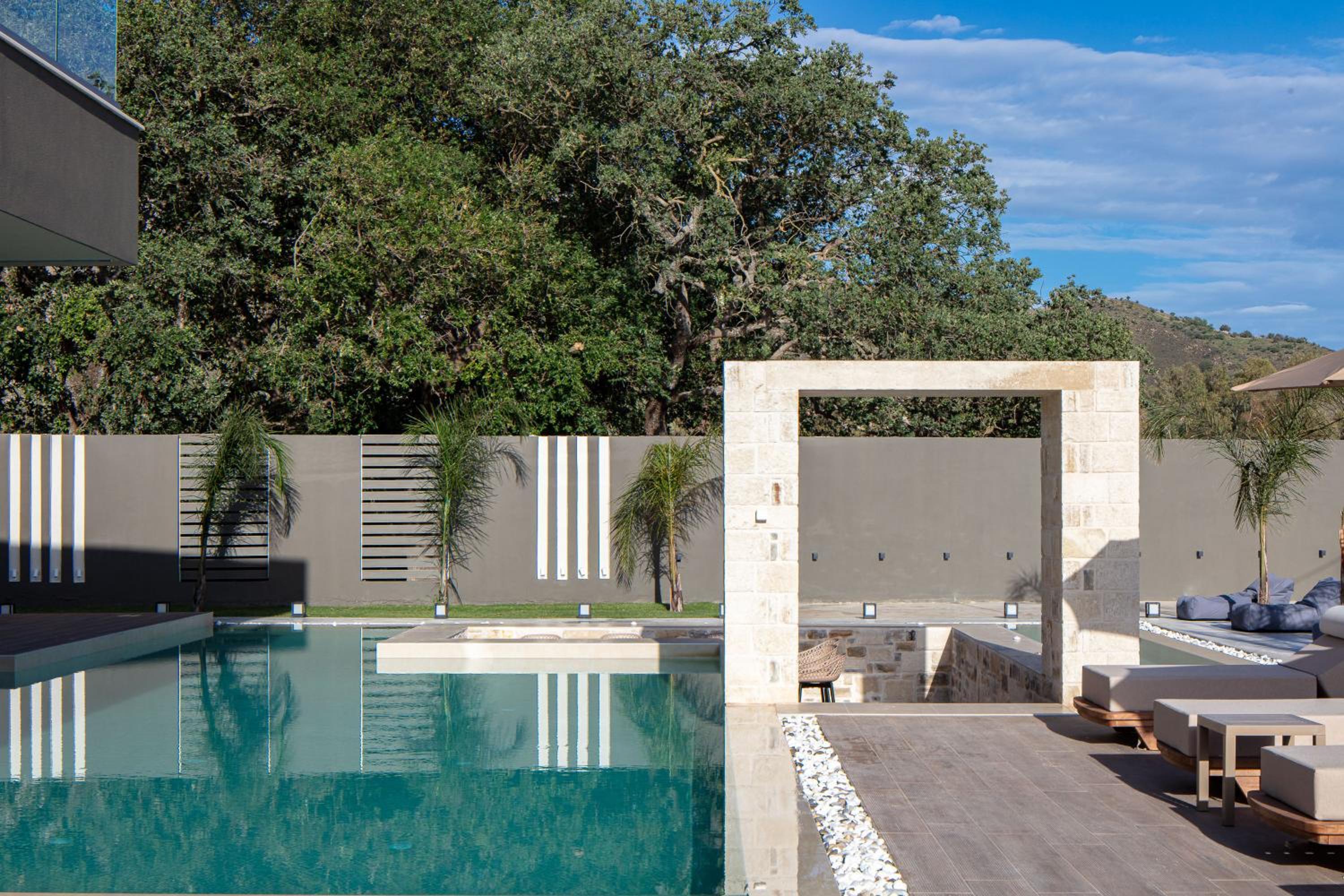 Elinor Villa - Nature Retreat amidst Mountains & Lake by etouri