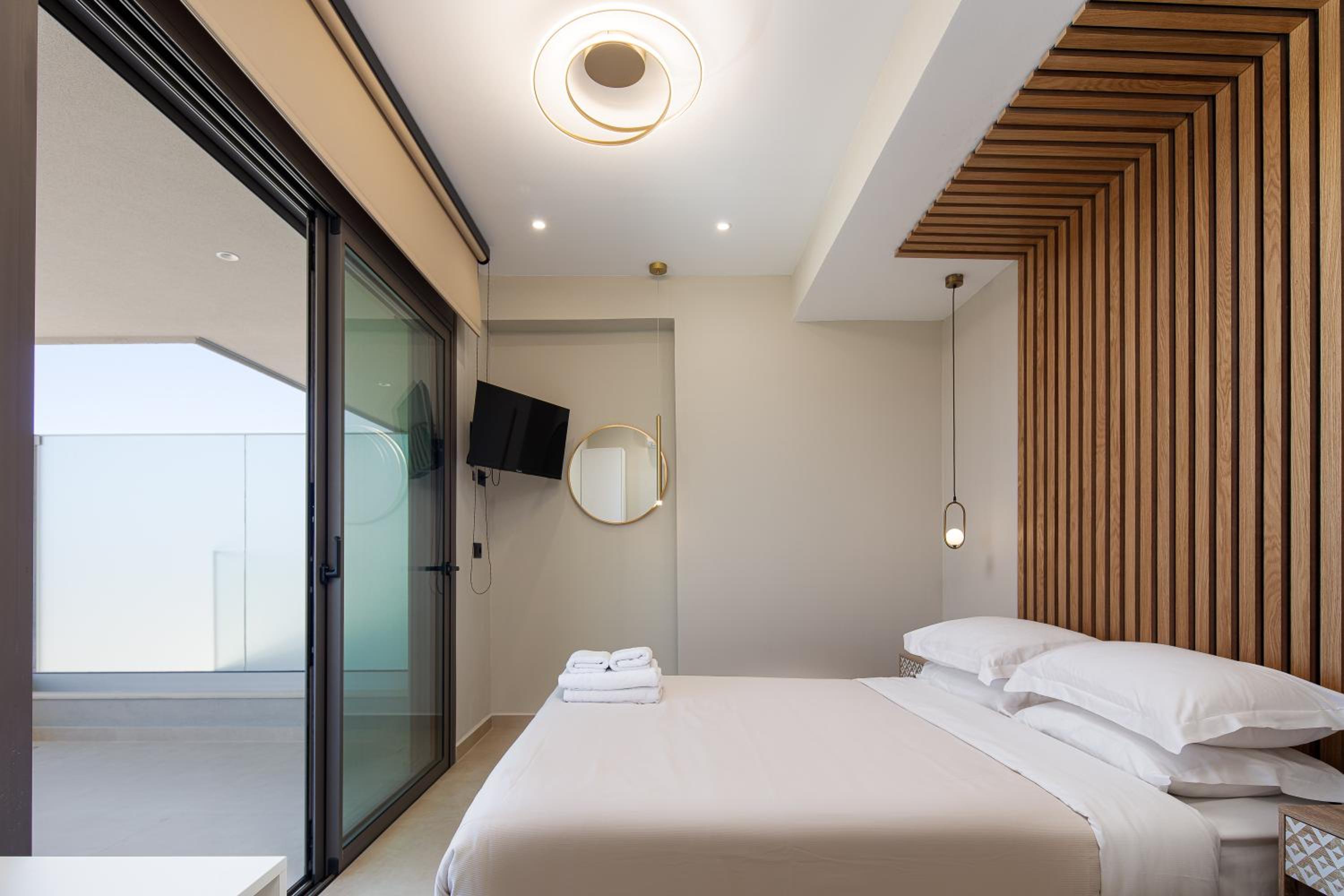 Elinor Villa - Nature Retreat amidst Mountains & Lake by etouri