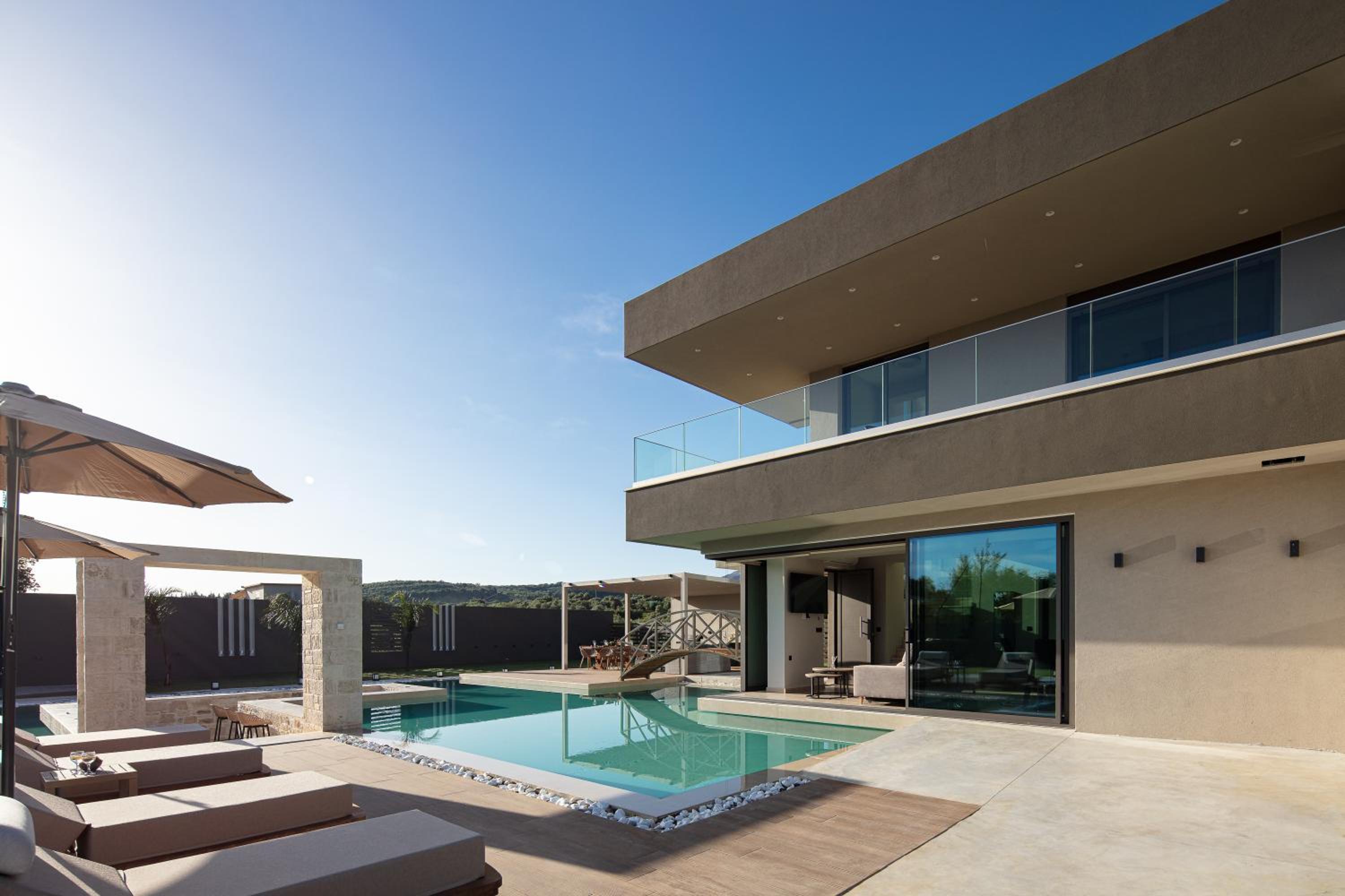 Elinor Villa - Nature Retreat amidst Mountains & Lake by etouri