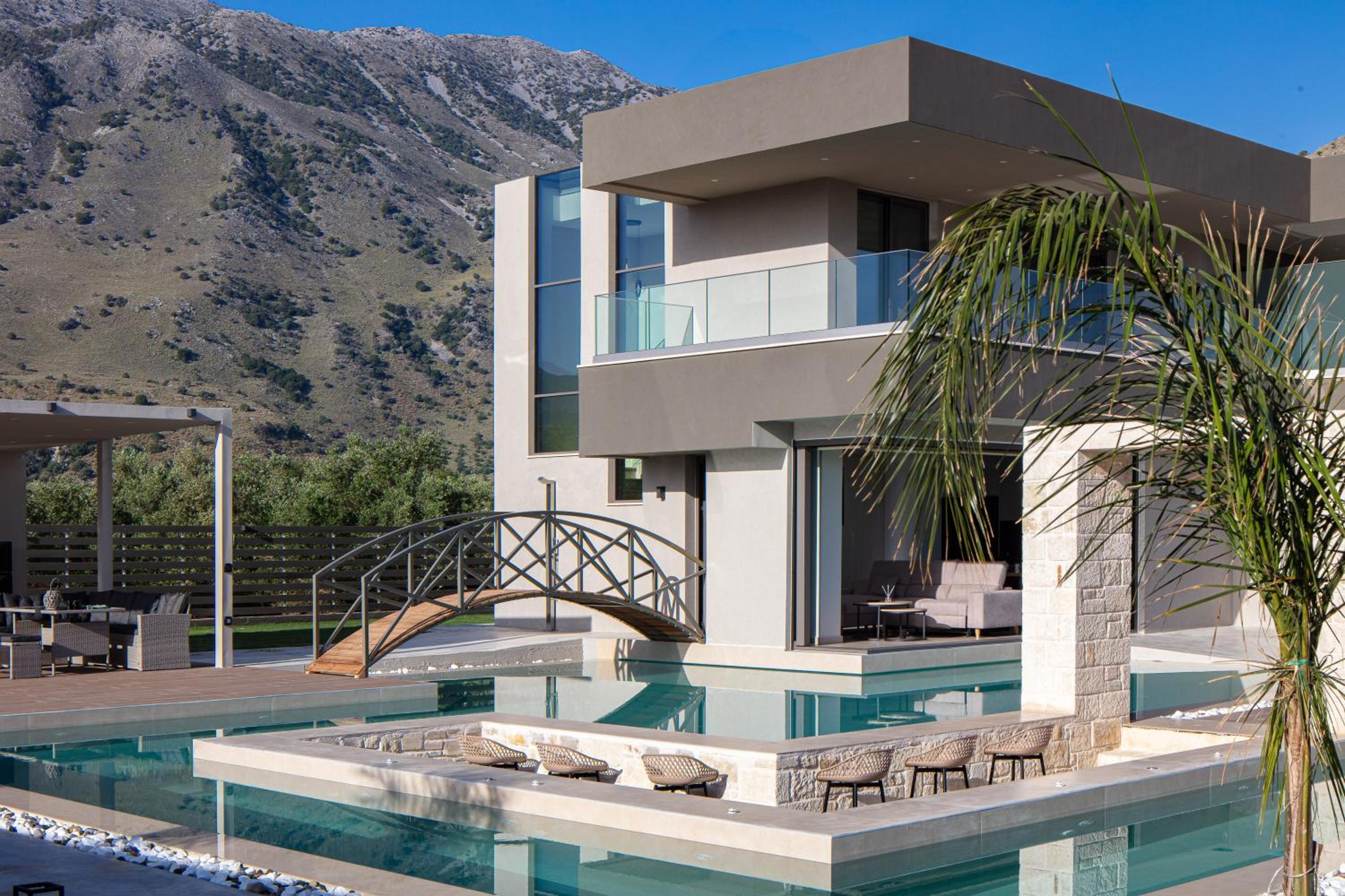 Elinor Villa - Nature Retreat amidst Mountains & Lake by etouri