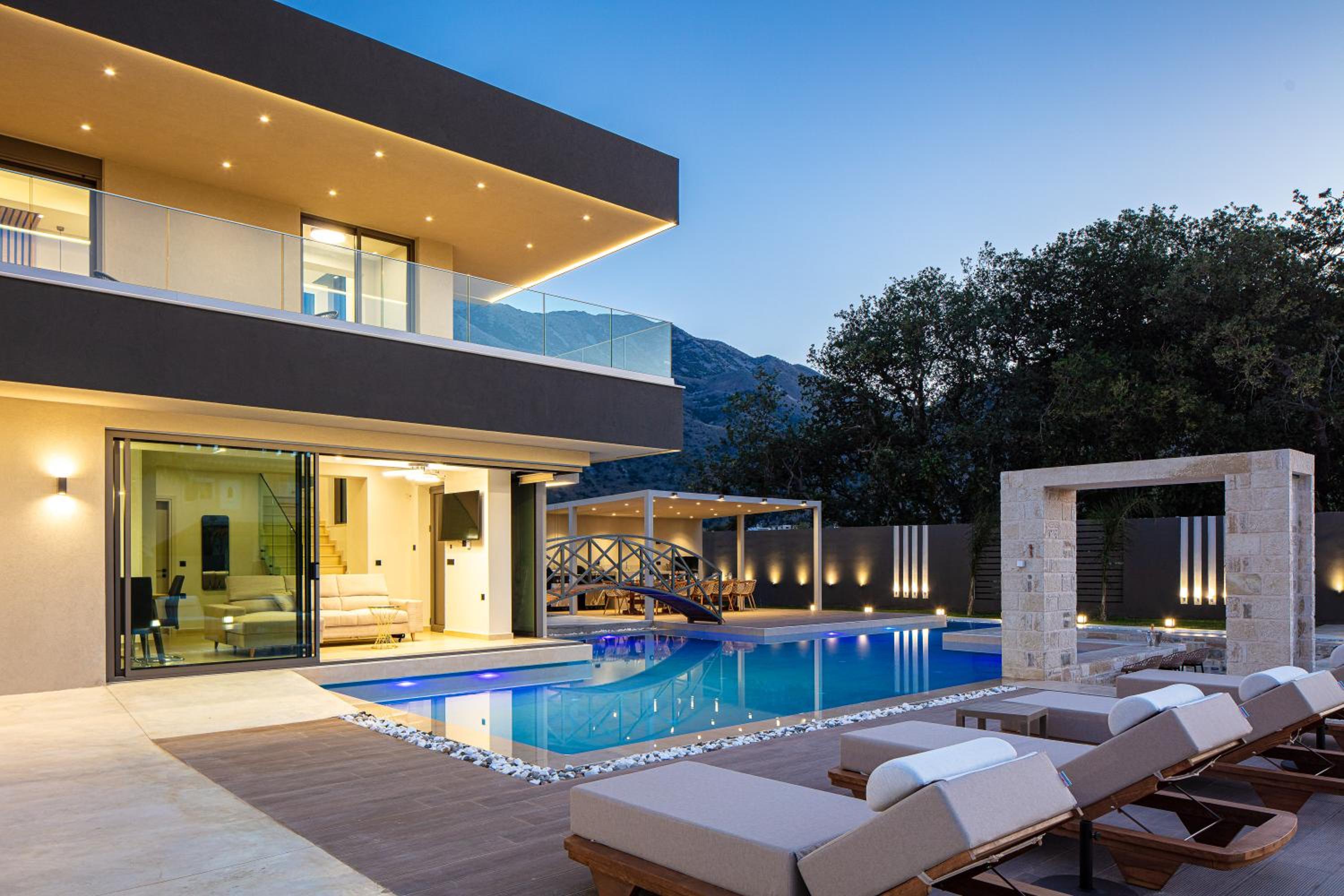 Elinor Villa - Nature Retreat amidst Mountains & Lake by etouri