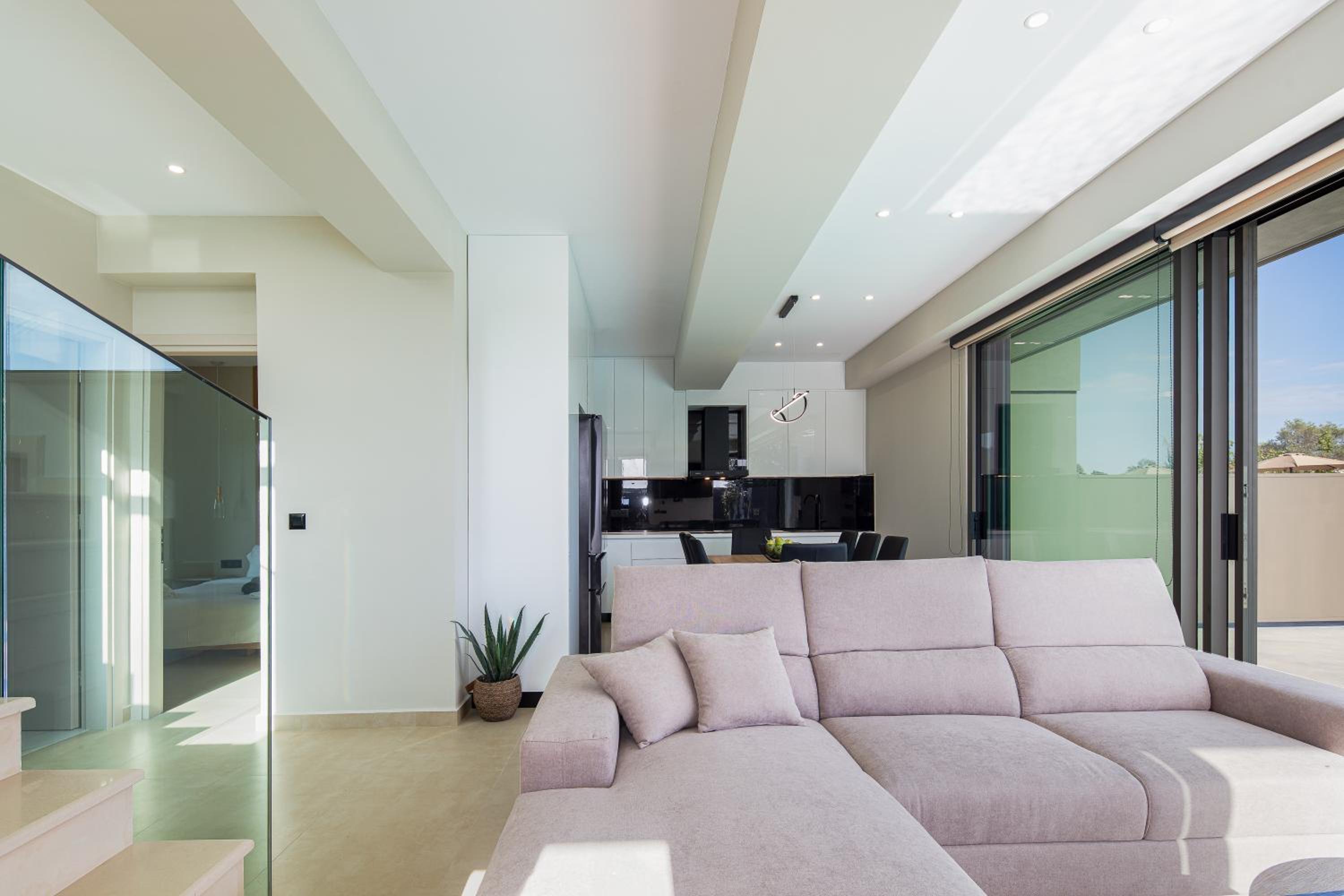 Elinor Villa - Nature Retreat amidst Mountains & Lake by etouri