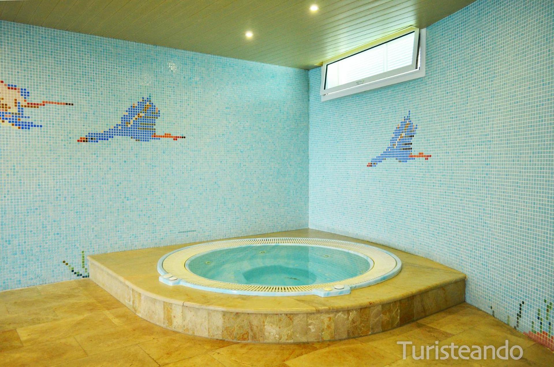 Apartamento de lujo Aquarela - piscina climatizada y parking