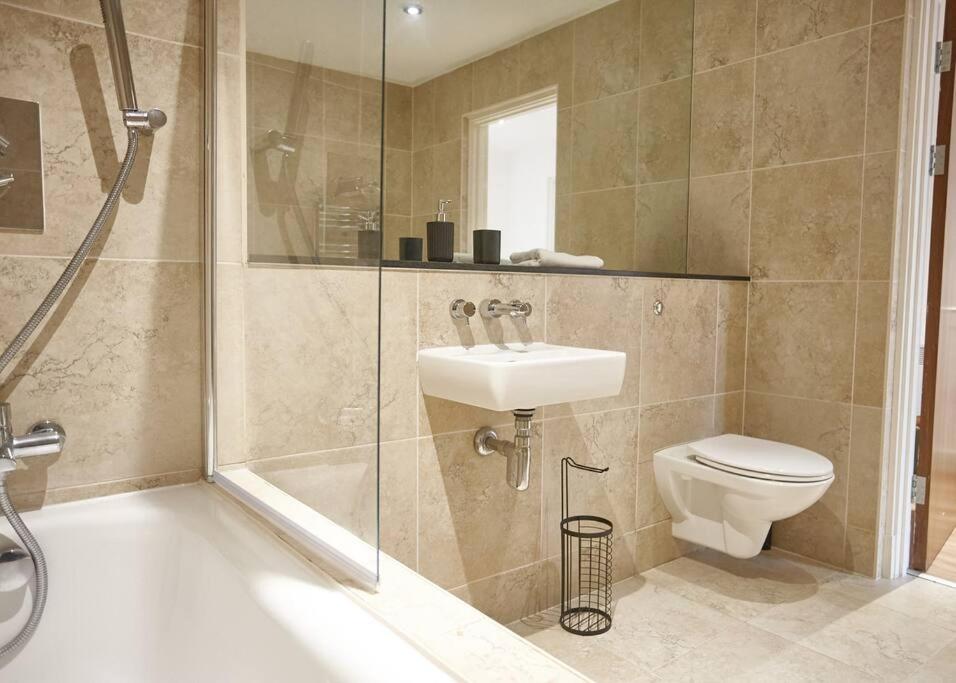 The Garnet Suite view 3