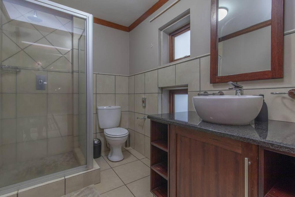 Zebula 14 Sleeper with Loft view 4