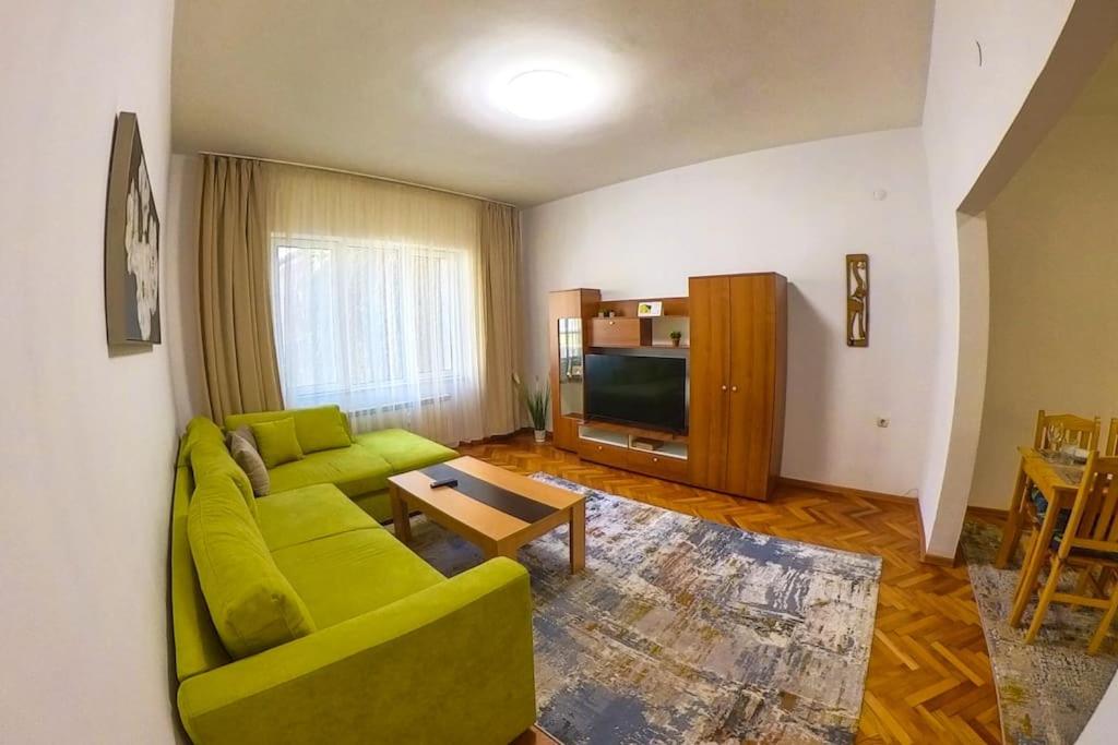 The Green Apartment in the heart of Old Sofia 1BDR