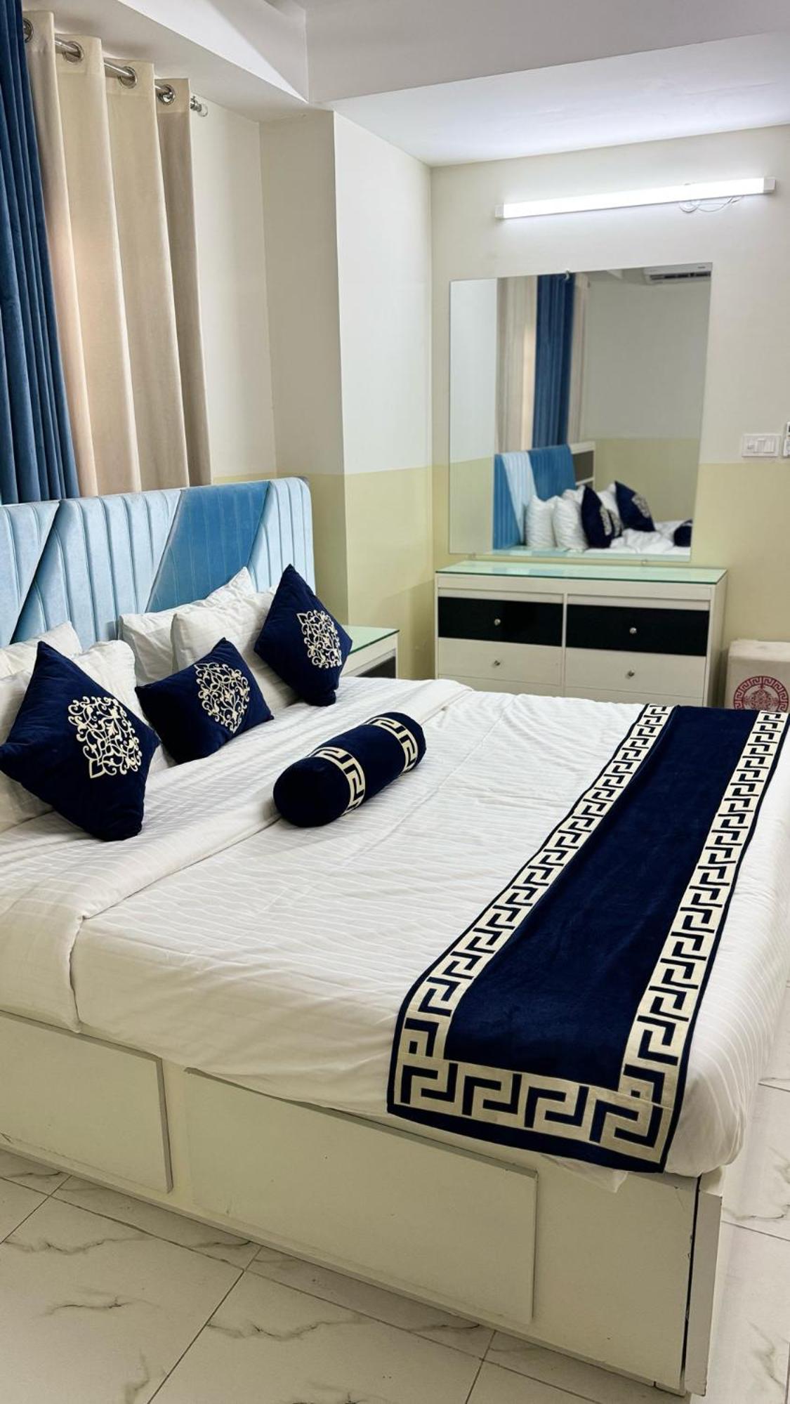 Penthouse in Islamabad by Bella Vista view 3