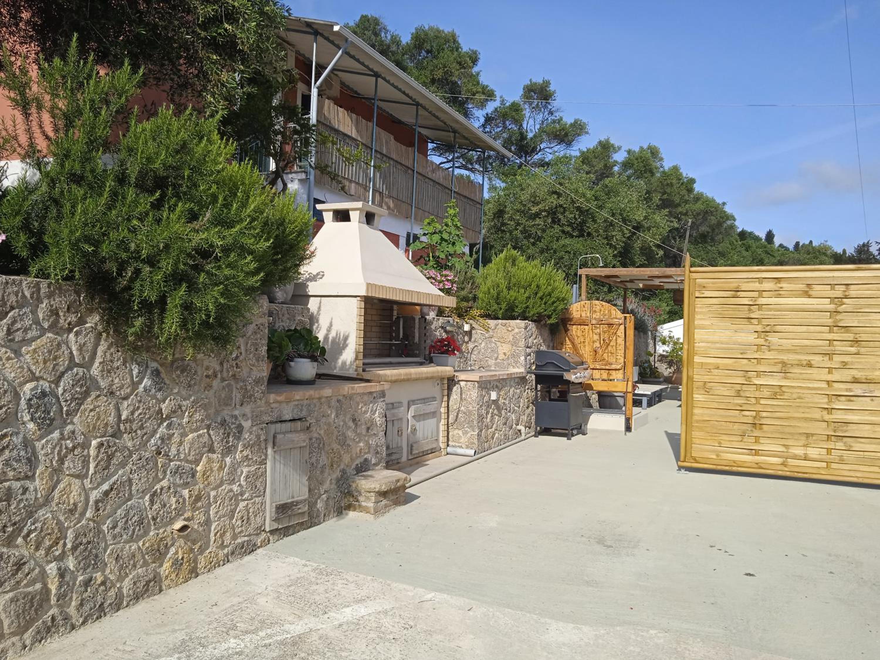 Gialos Holiday House