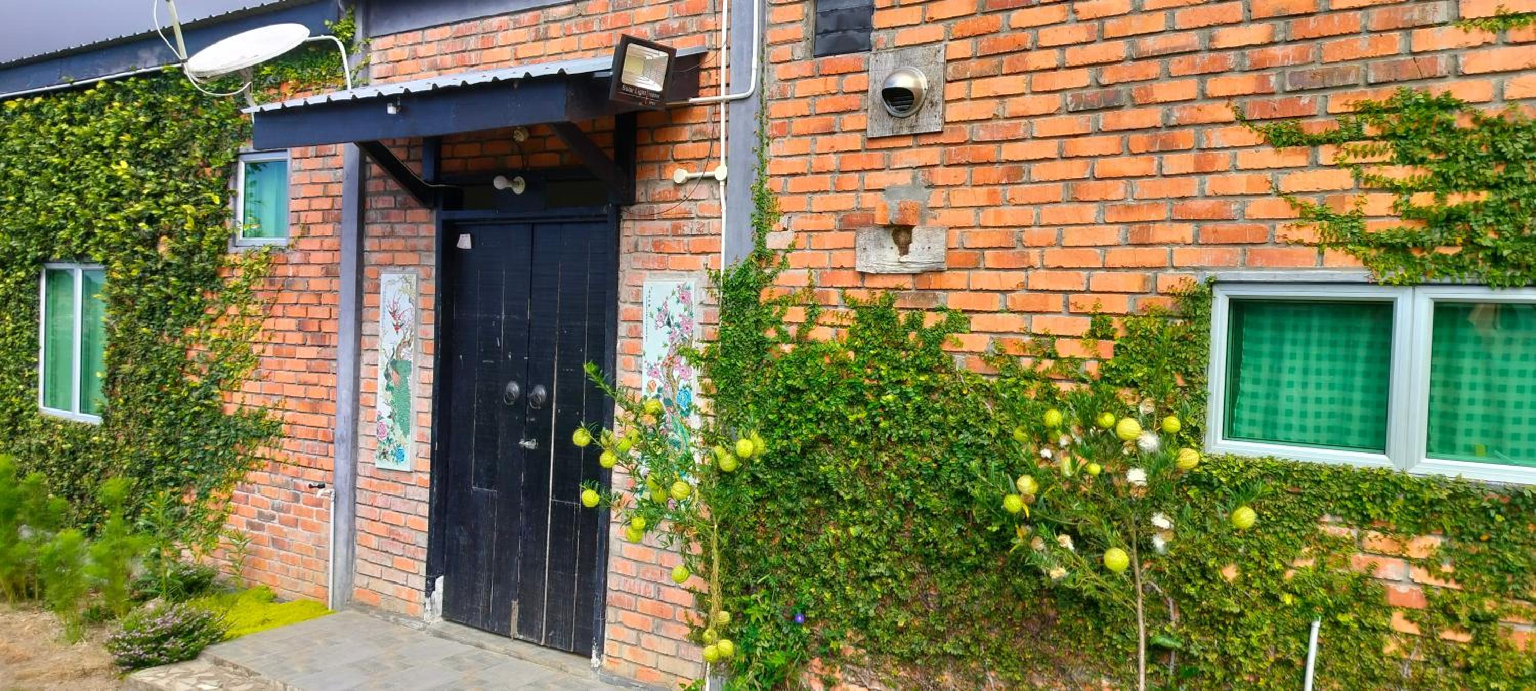 KOMOWANAN HOMESTAY photo 6
