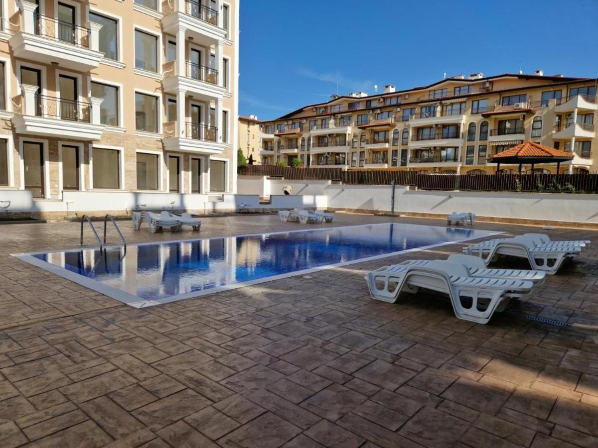 Premium Ferienwohnung SWETI WLAS Polarstar Beach Luxury Apartment 150 m zum Strand Pool 3 Balkone Meeresblick Google TV bis zu 6 Personen