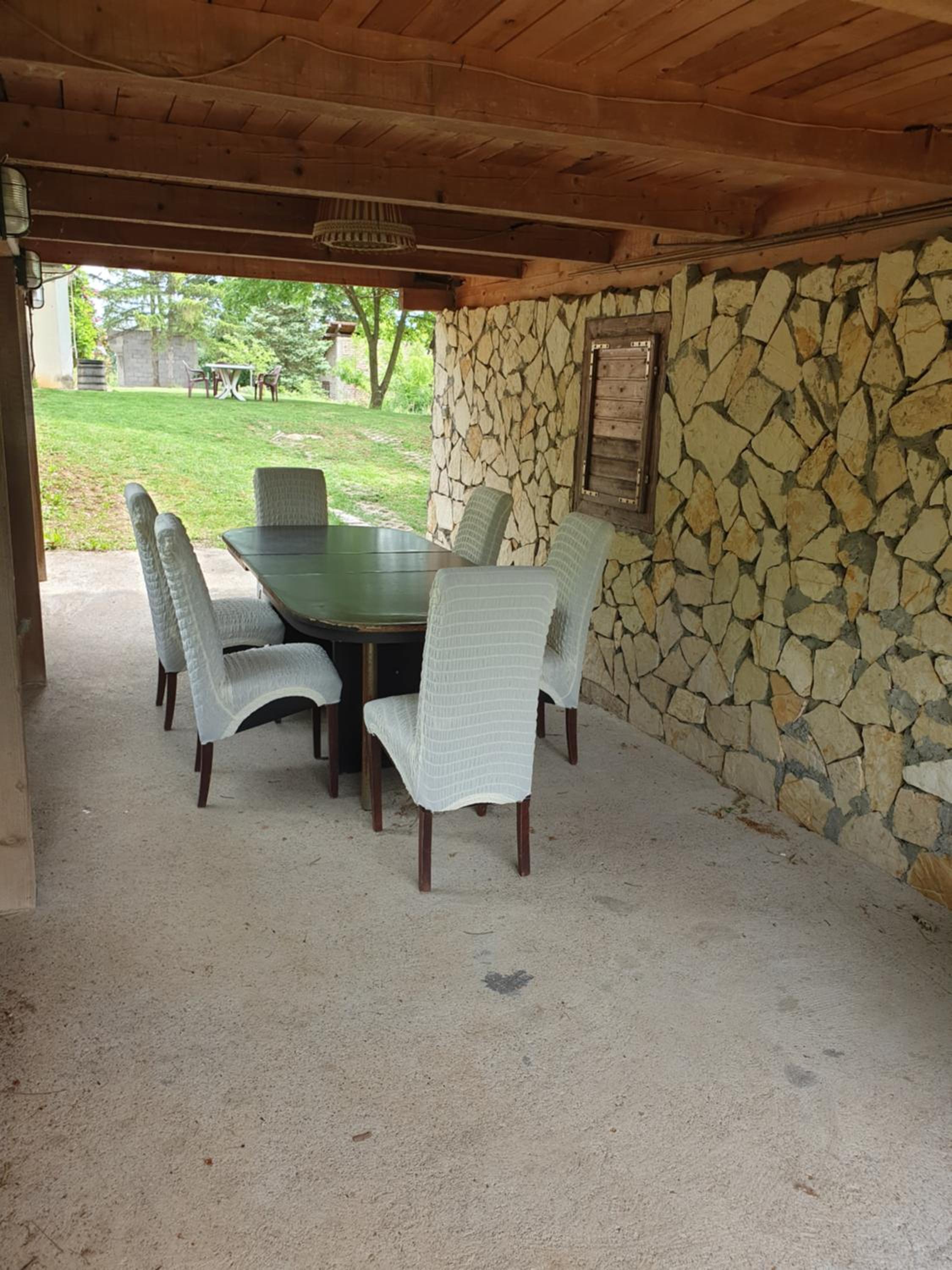 Log cabin view 4