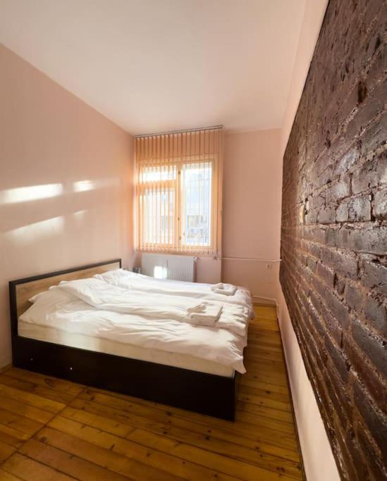 A gem in the heart of Sofia 1BDR str Slavyanska by Top Kvartiri Ltd