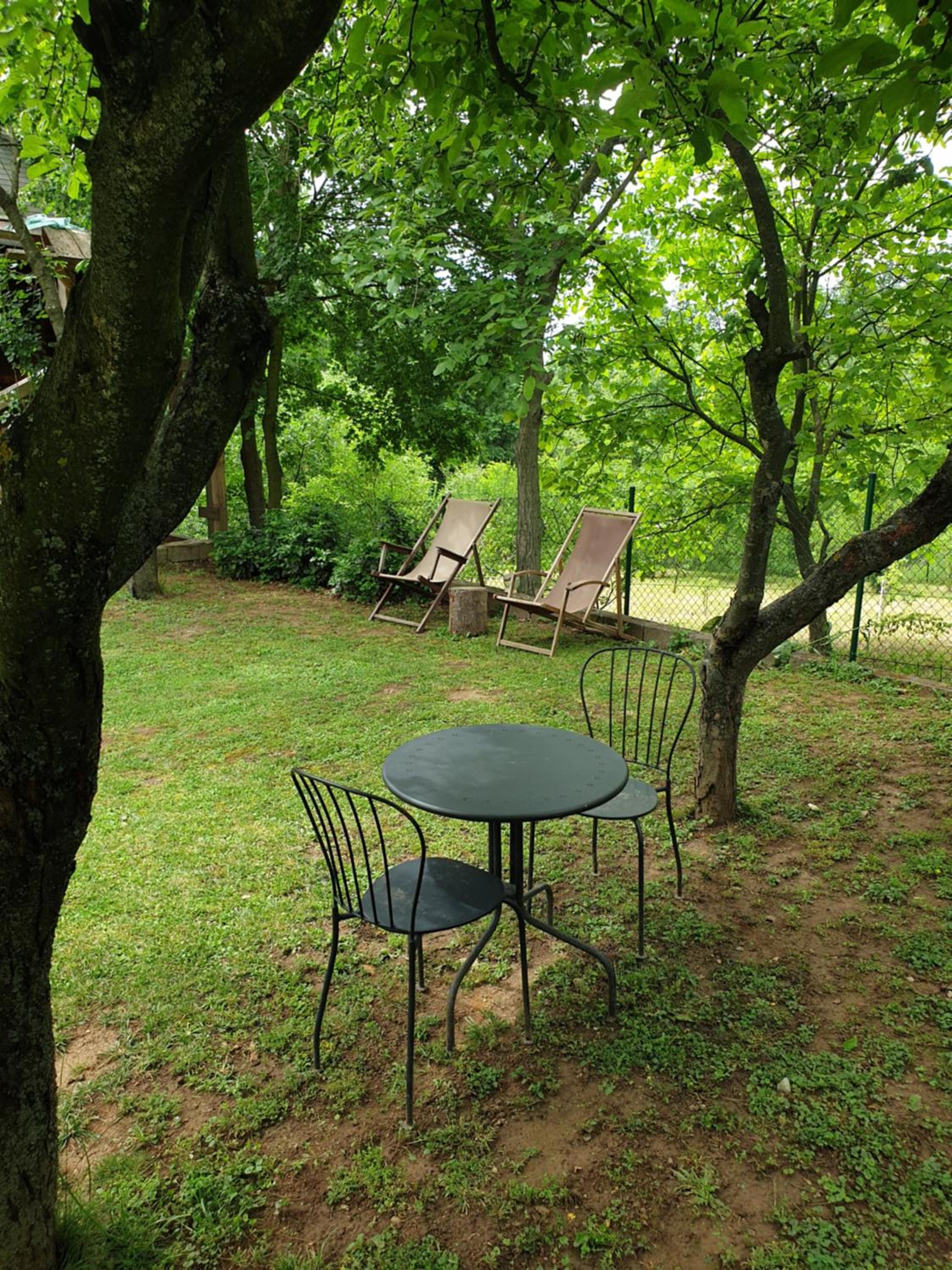 Log cabin view 3