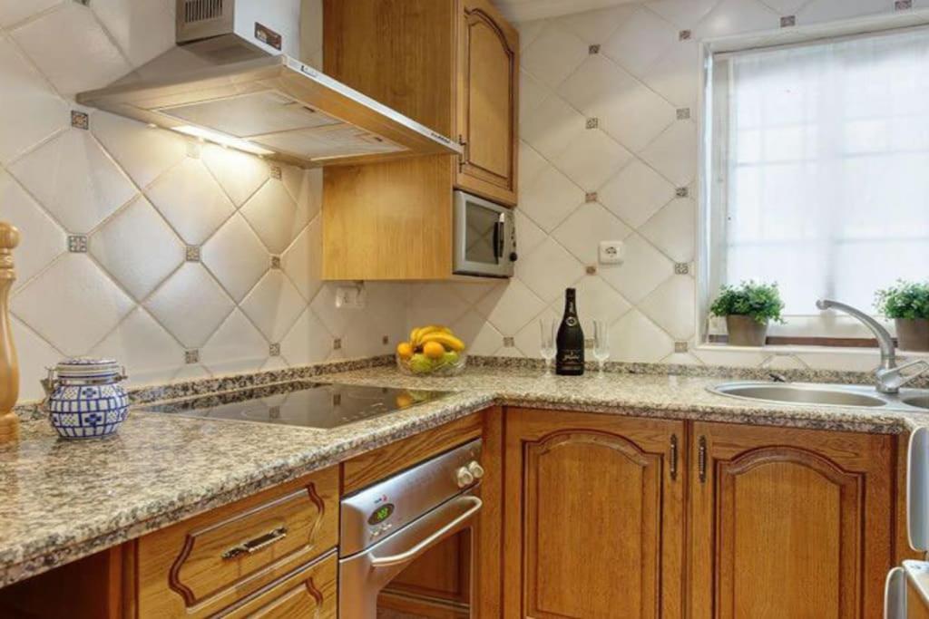 Bright 2 Bedroom townhouse