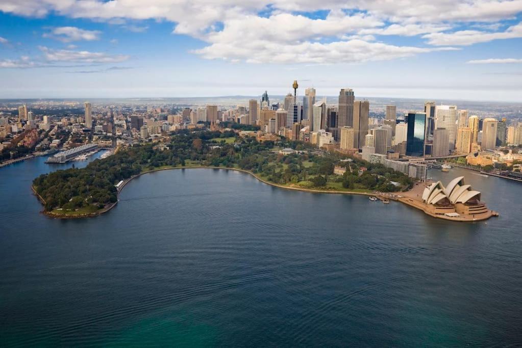 KozyGuru | Sydney CBD | Stylish Studio