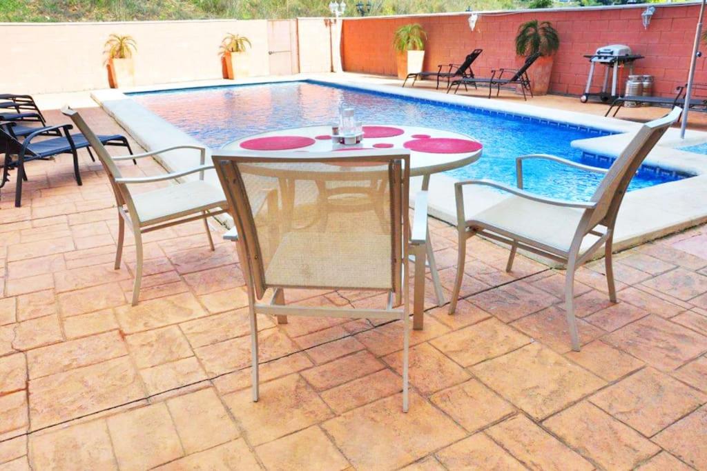 5 bedroom villa to rent in La Sierrezuela, Mijas
