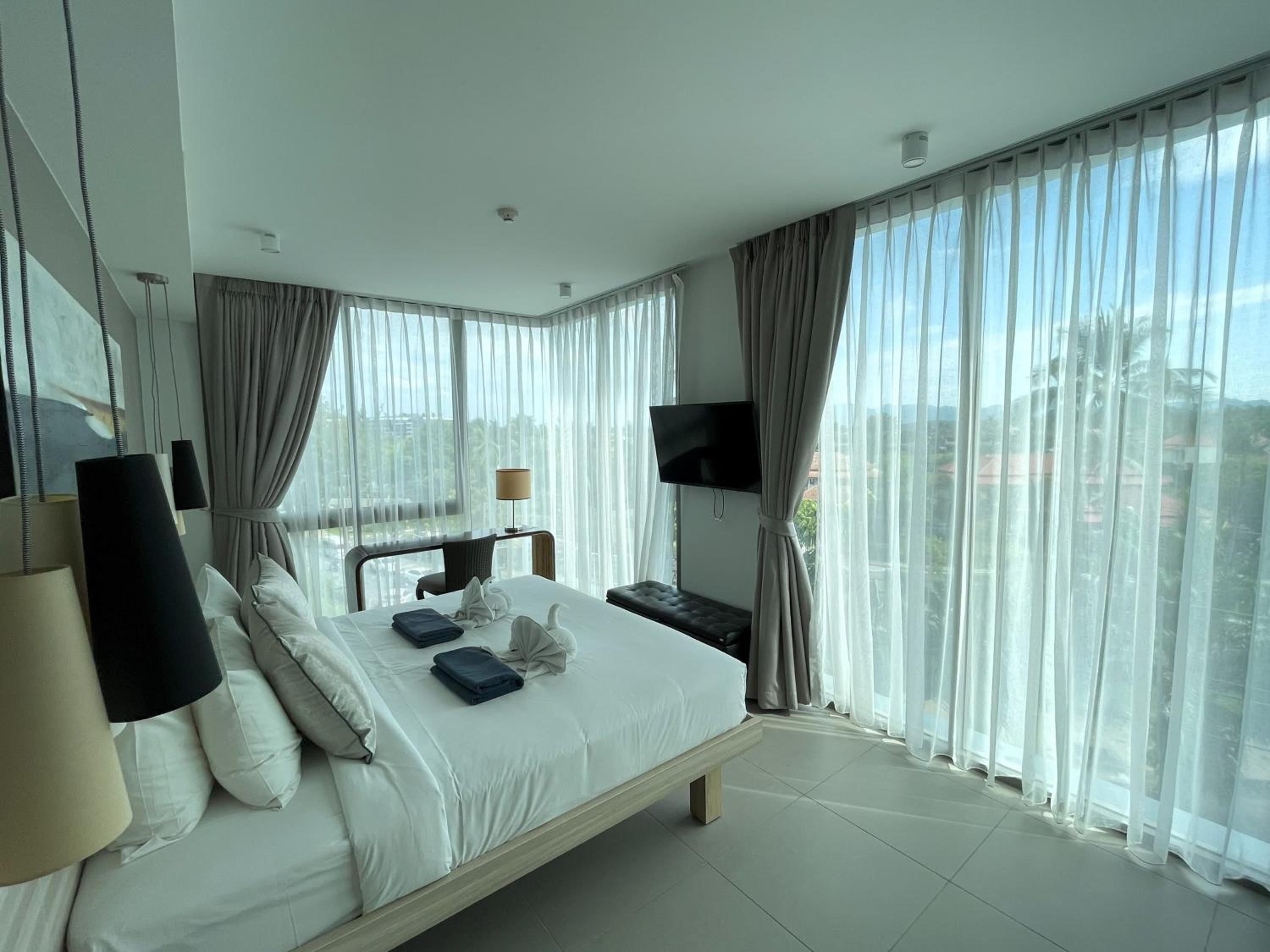 Oceanstone Resort by Lofty