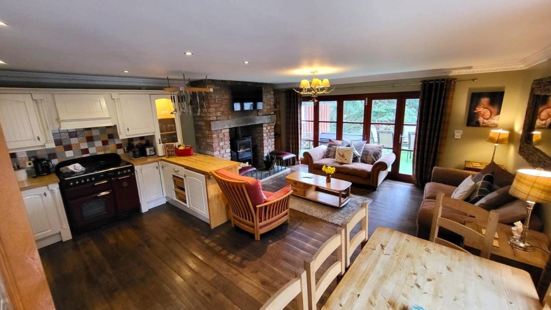 Red Squirrel Lodge view 5