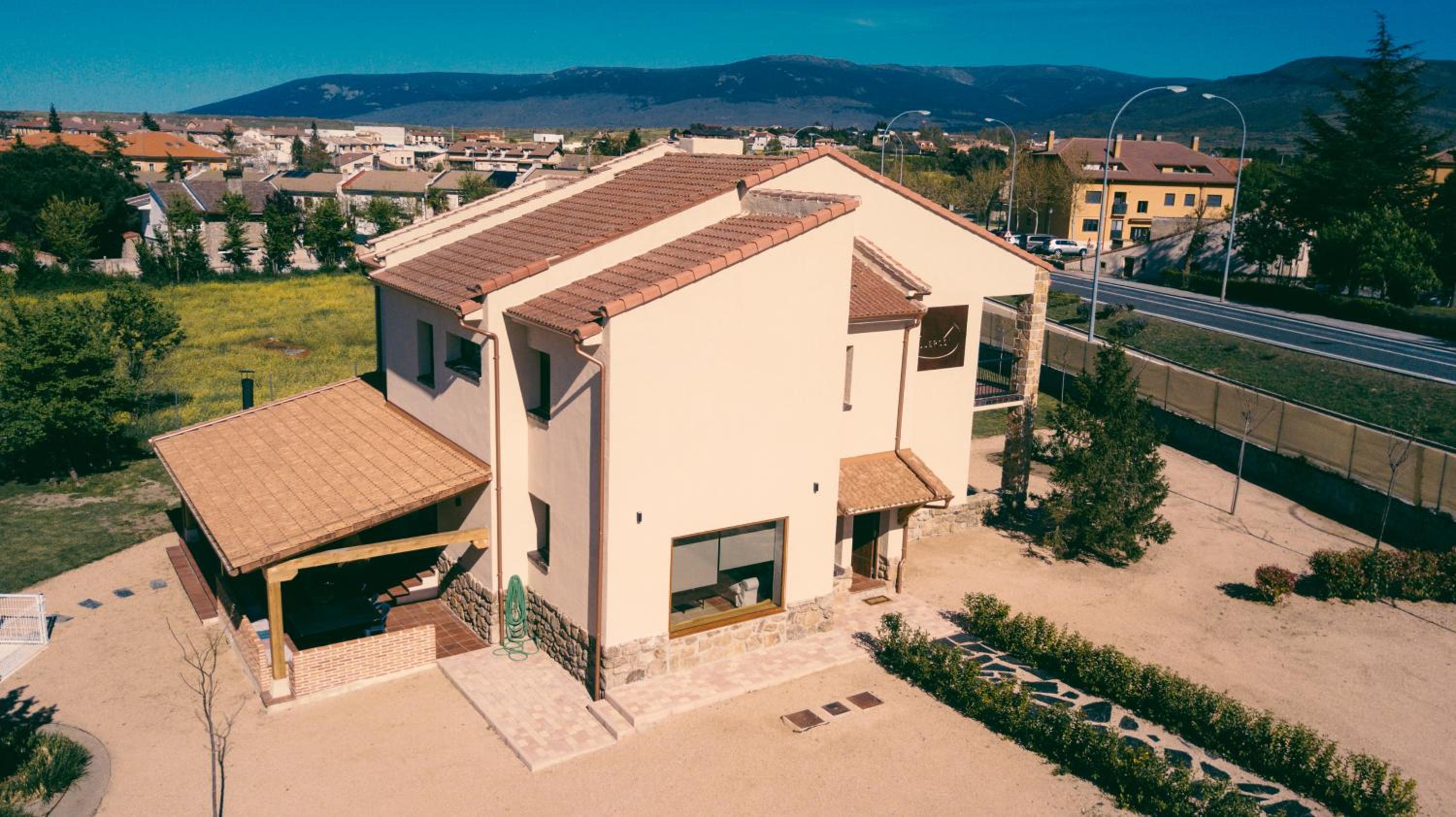 Casa Rural Torrecaballeros