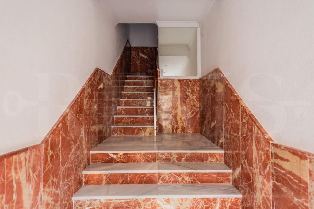 Apartment with terrace steps from beach REMS photo 3