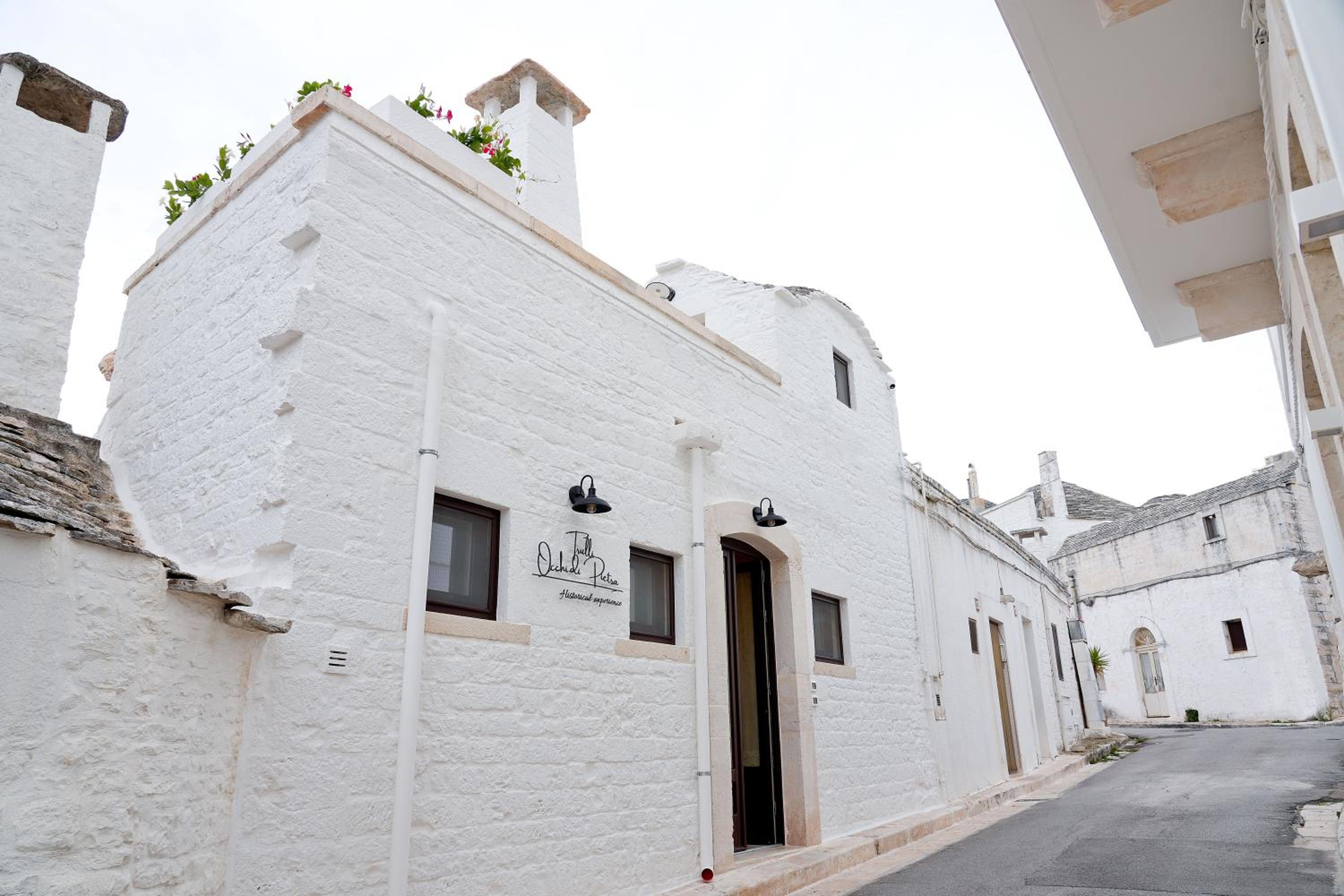 TRULLI OCCHI DI PIETRA HISTORICAL EXPERIENCE