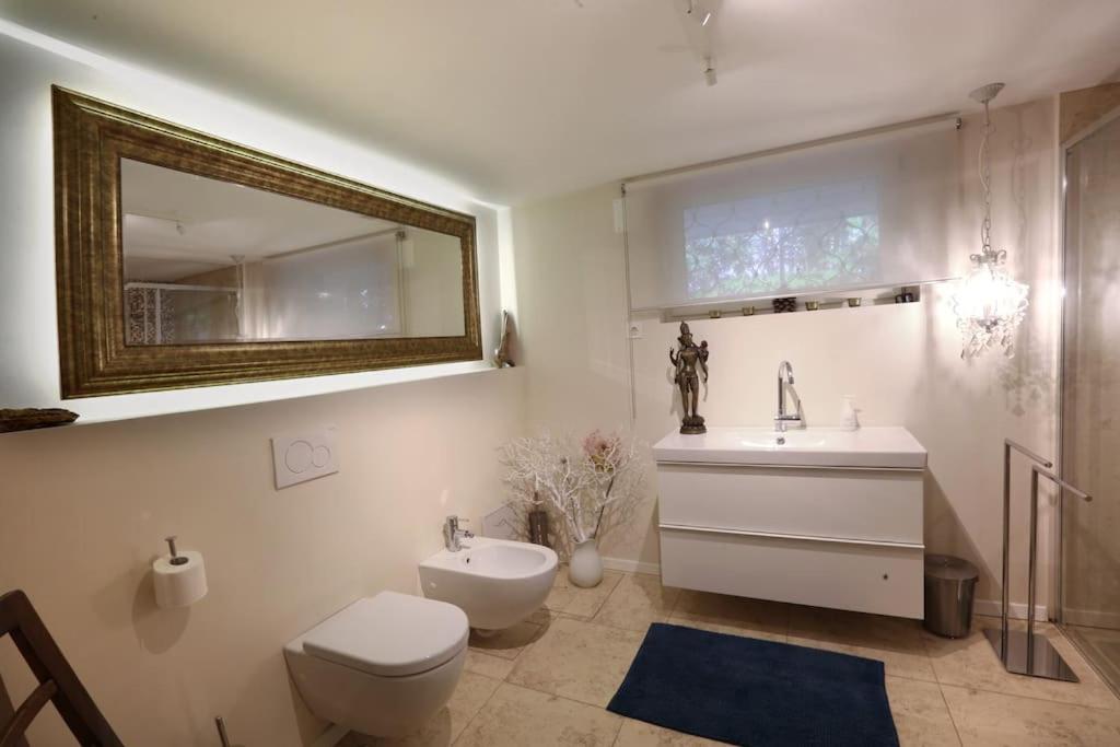 Romantic nest with free parking