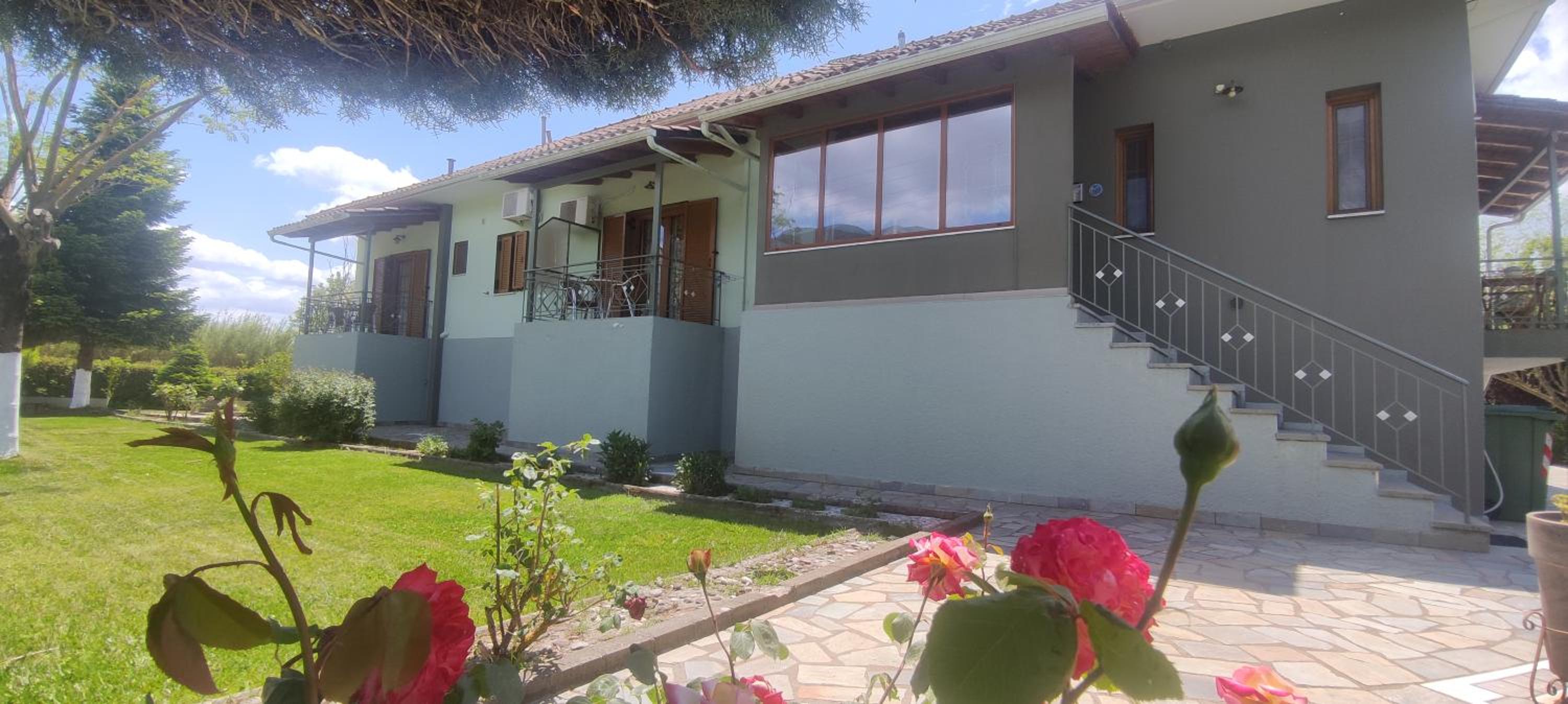 Zisis Garden Studios