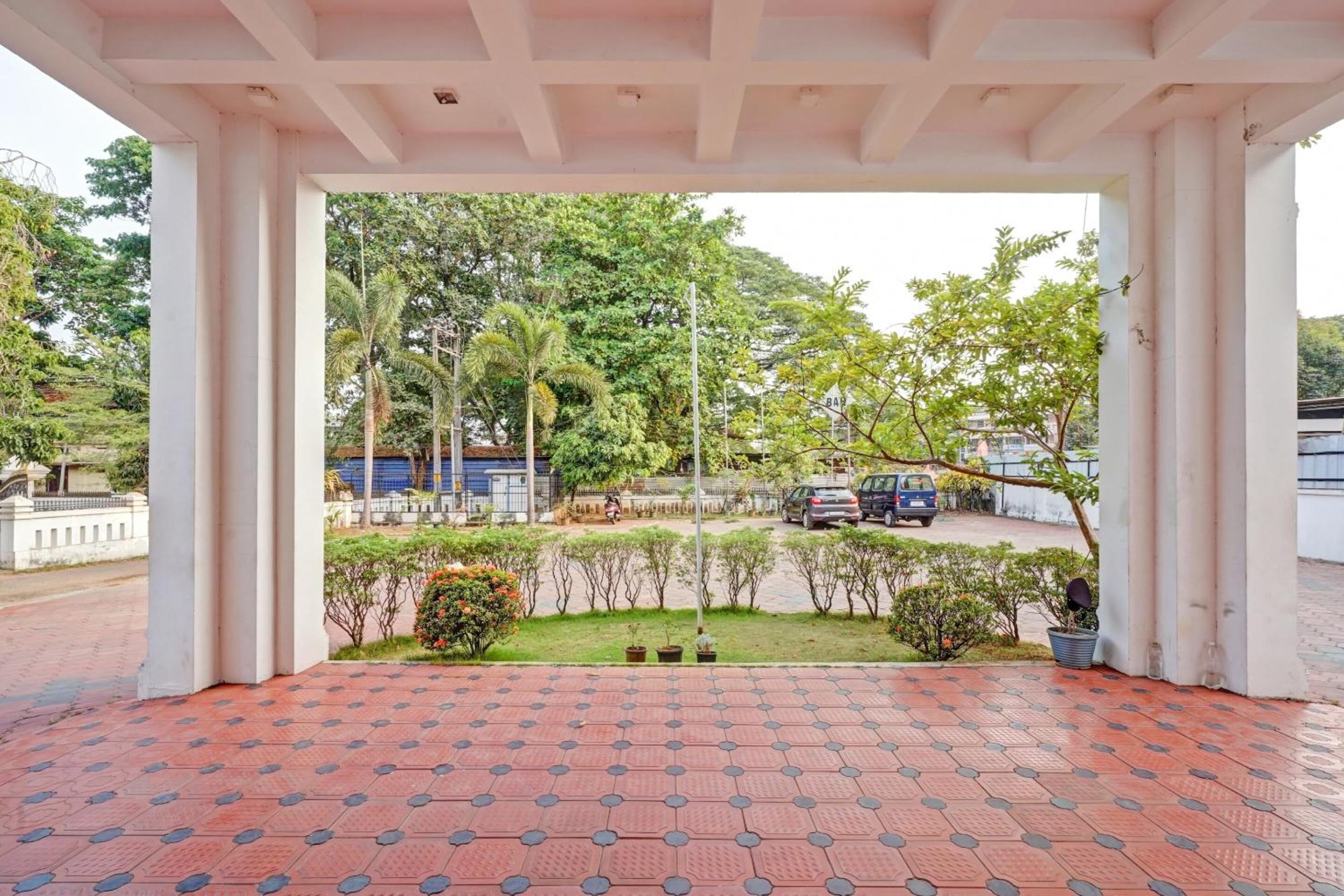 Collection O Chalakudy Hotels