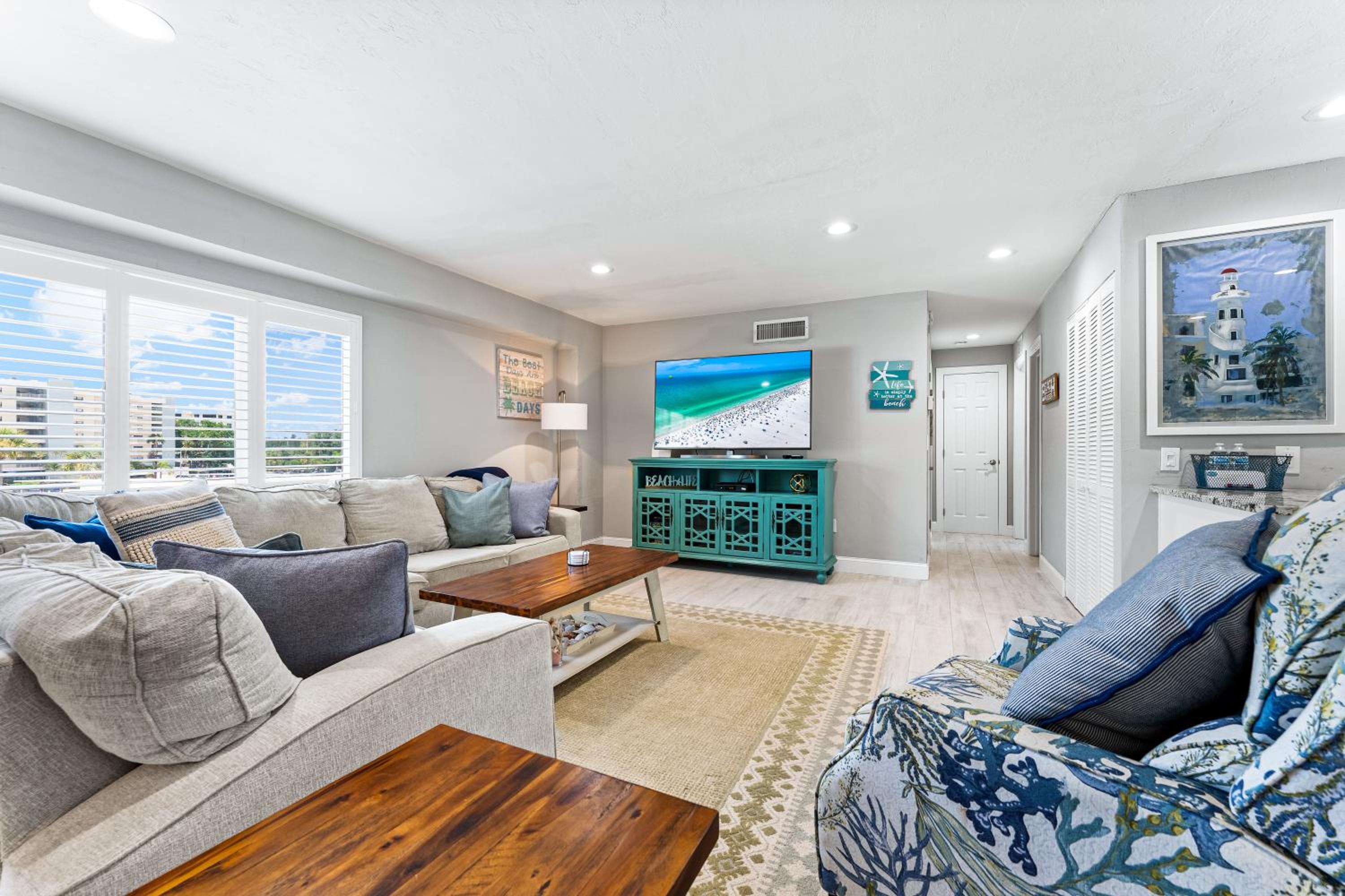 Jamaica Royale Beachfront Tower By Beachside Management
