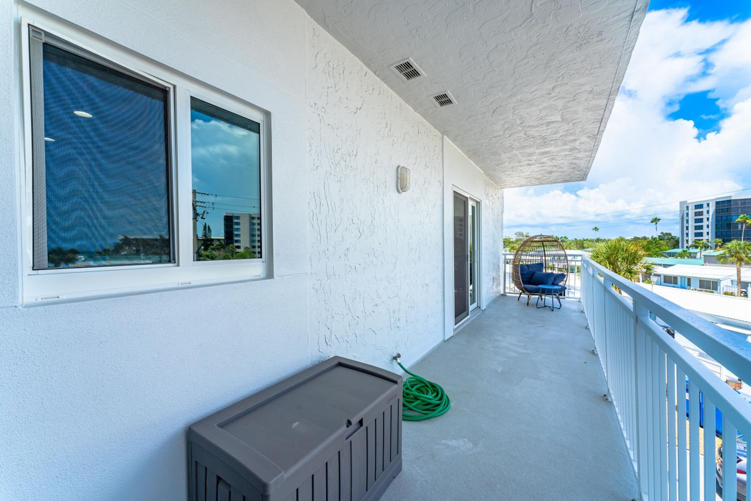 Jamaica Royale Beachfront Tower By Beachside Management