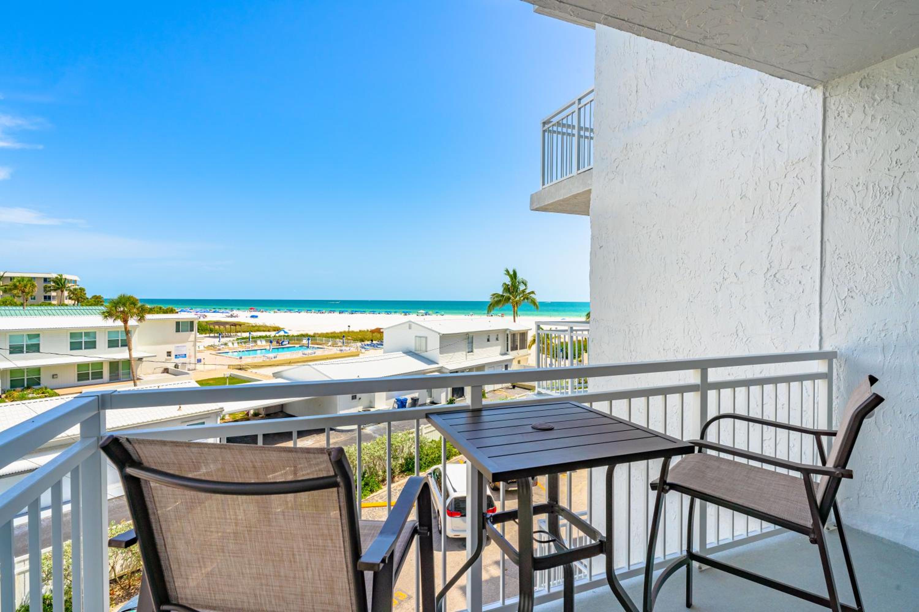 Jamaica Royale Beachfront Tower By Beachside Management