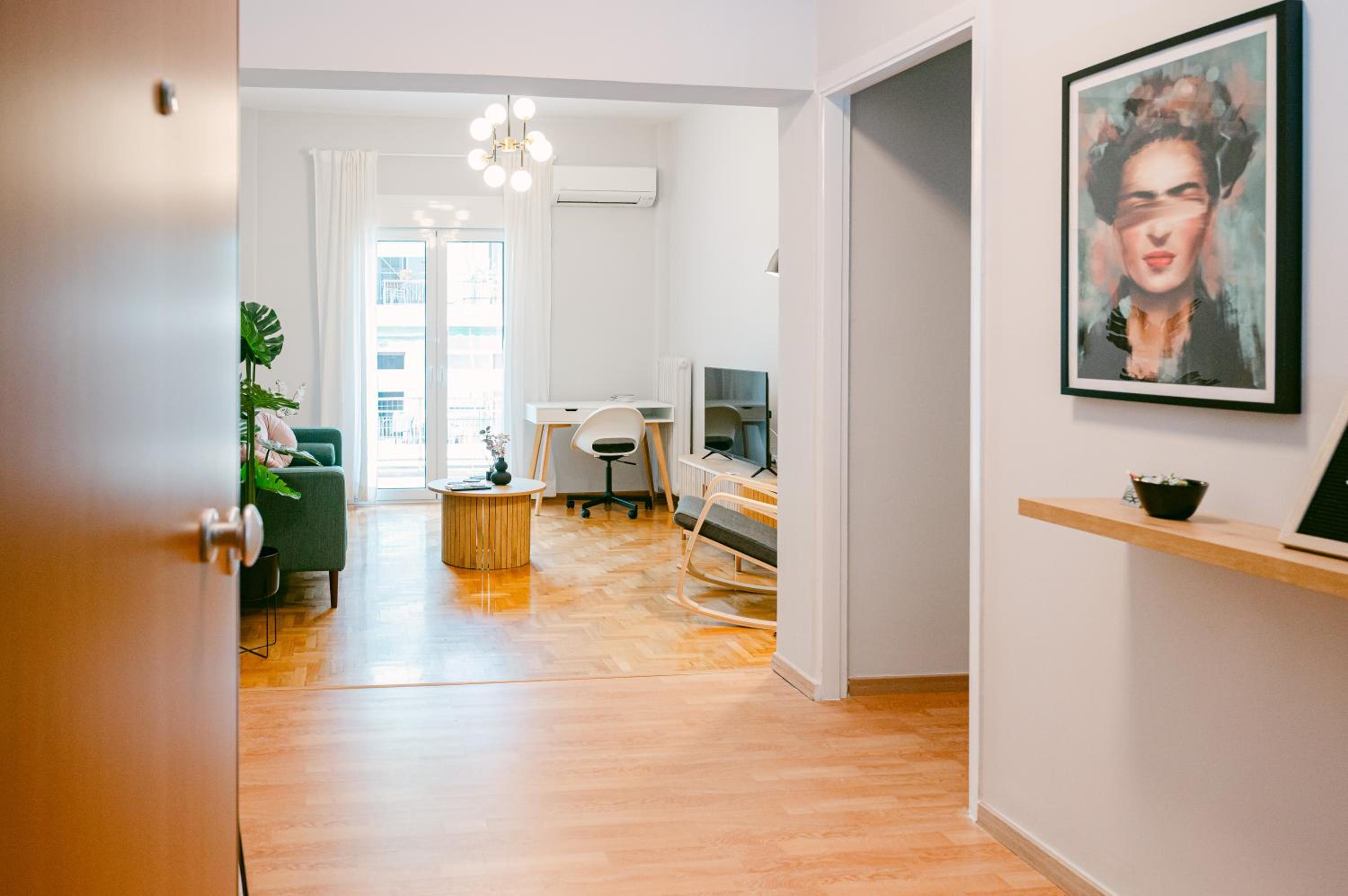 Quiet 2BR home in Katehaki metro