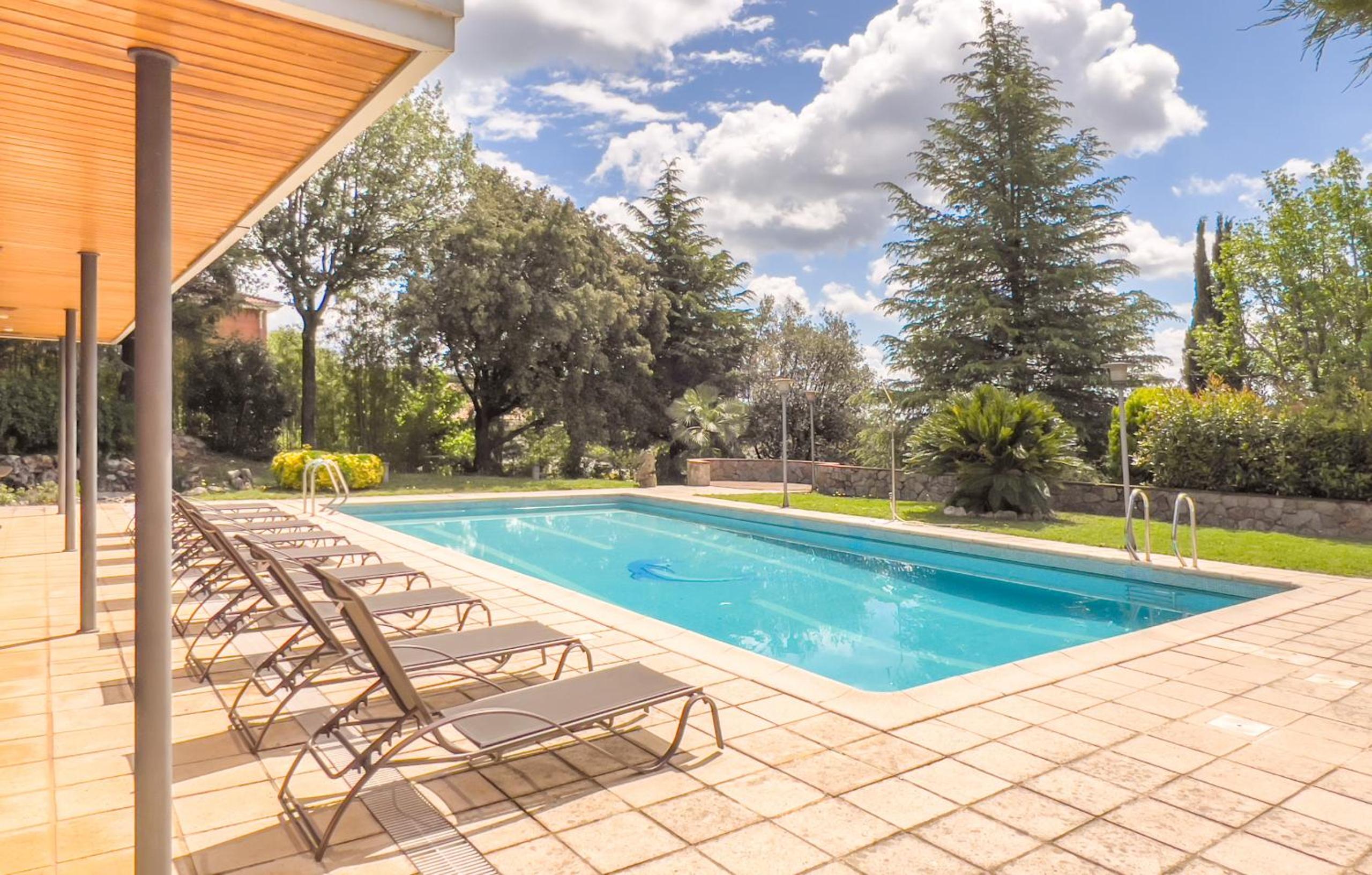 Majordoms - Sports Villa Banyoles