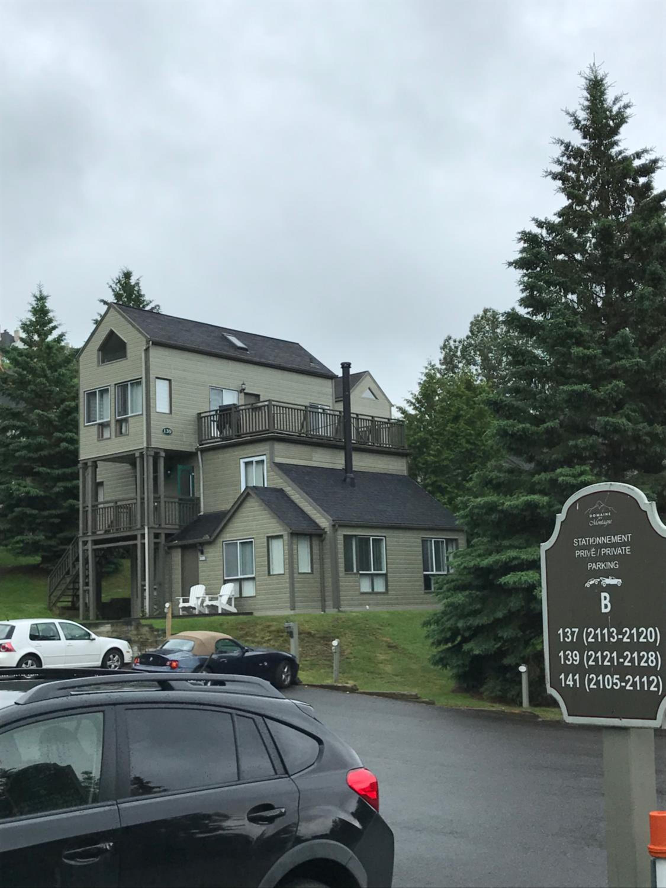 Au Pied de la Montagne CITQ29570Quatre