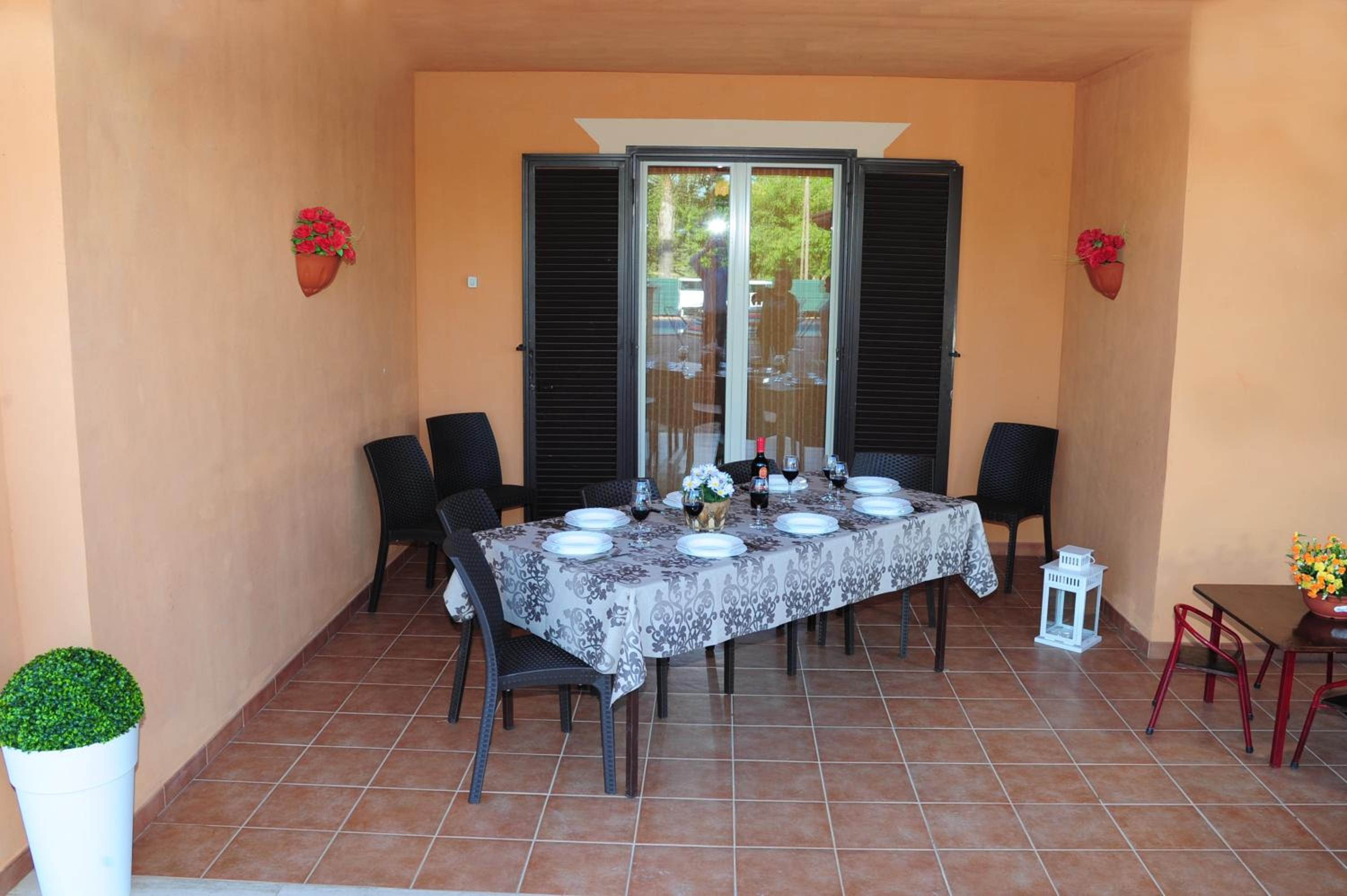 Villa Gioiosa Vacation in Sicily with private fenced pool & hydro-massage