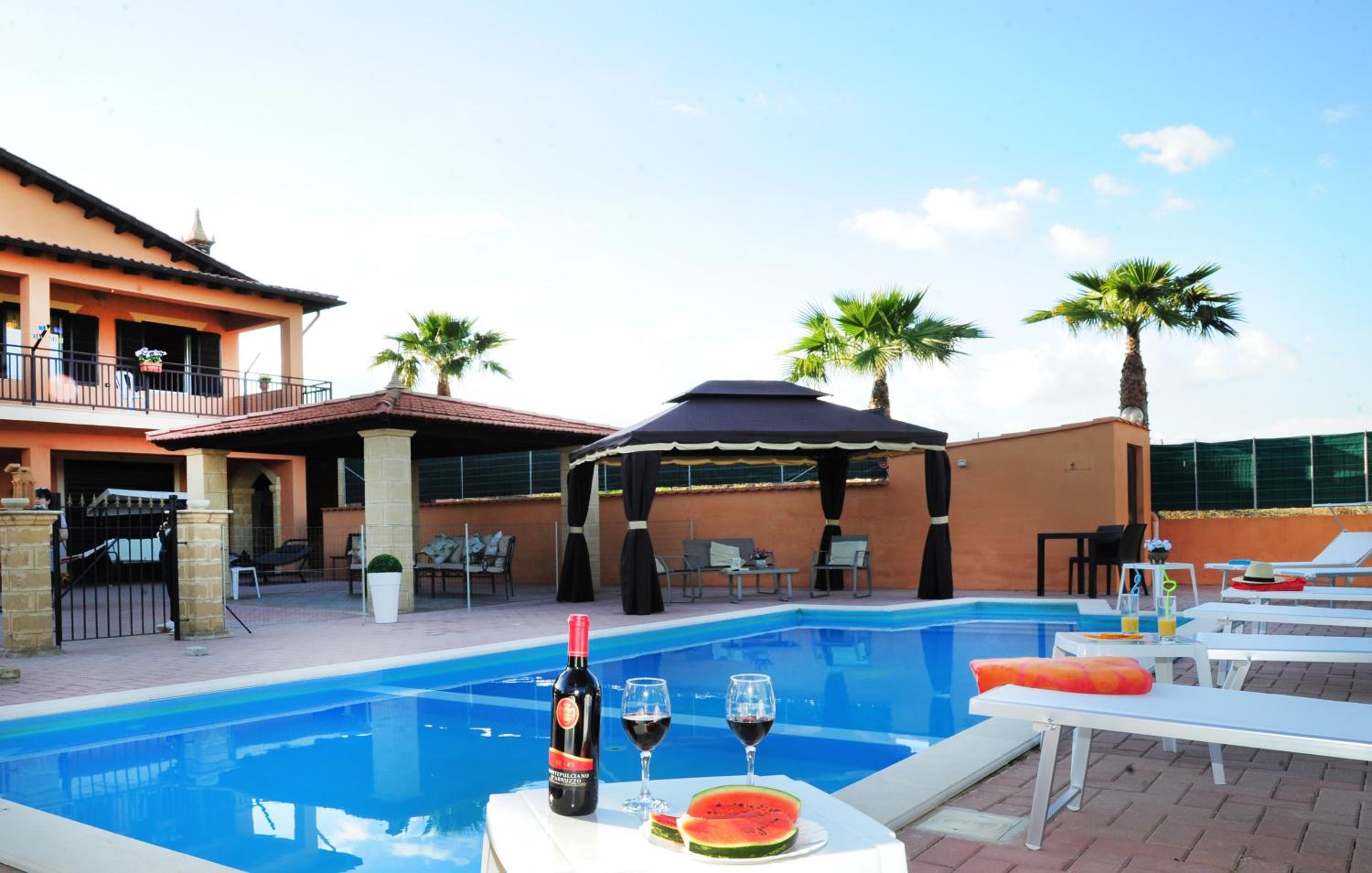 Villa Gioiosa Vacation in Sicily with private fenced pool & hydro-massage