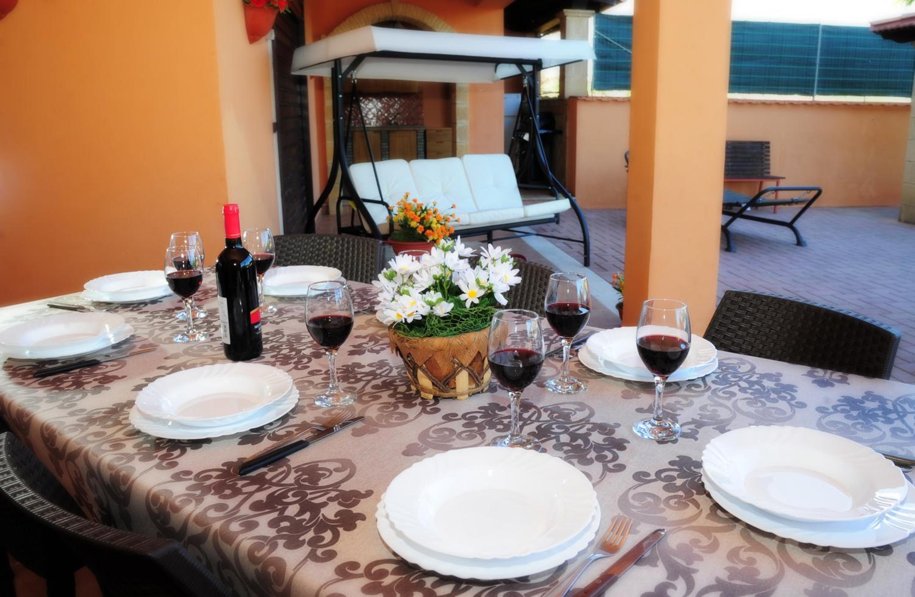 Villa Gioiosa Vacation in Sicily with private fenced pool & hydro-massage