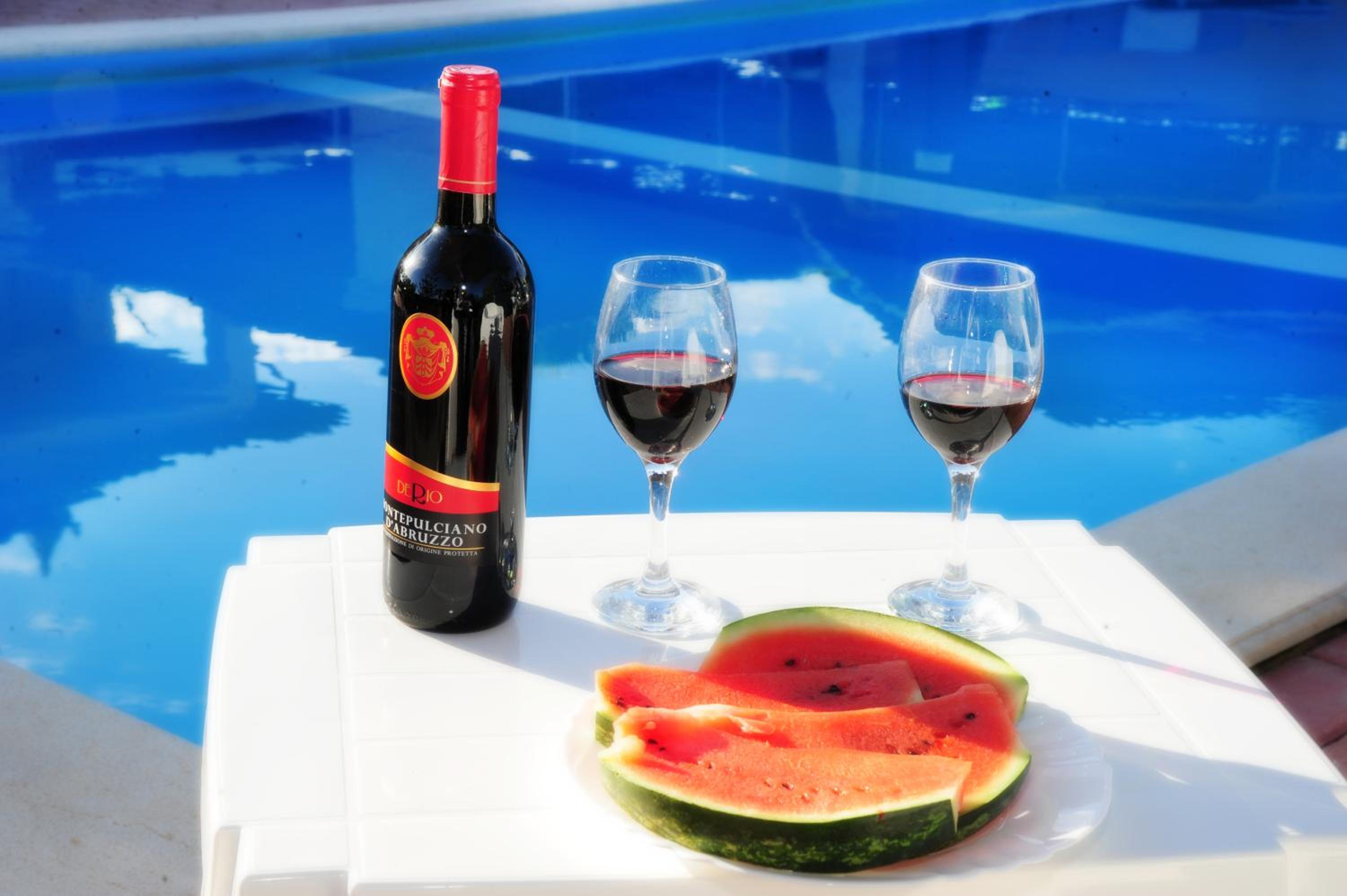 Villa Gioiosa Vacation in Sicily with private fenced pool & hydro-massage