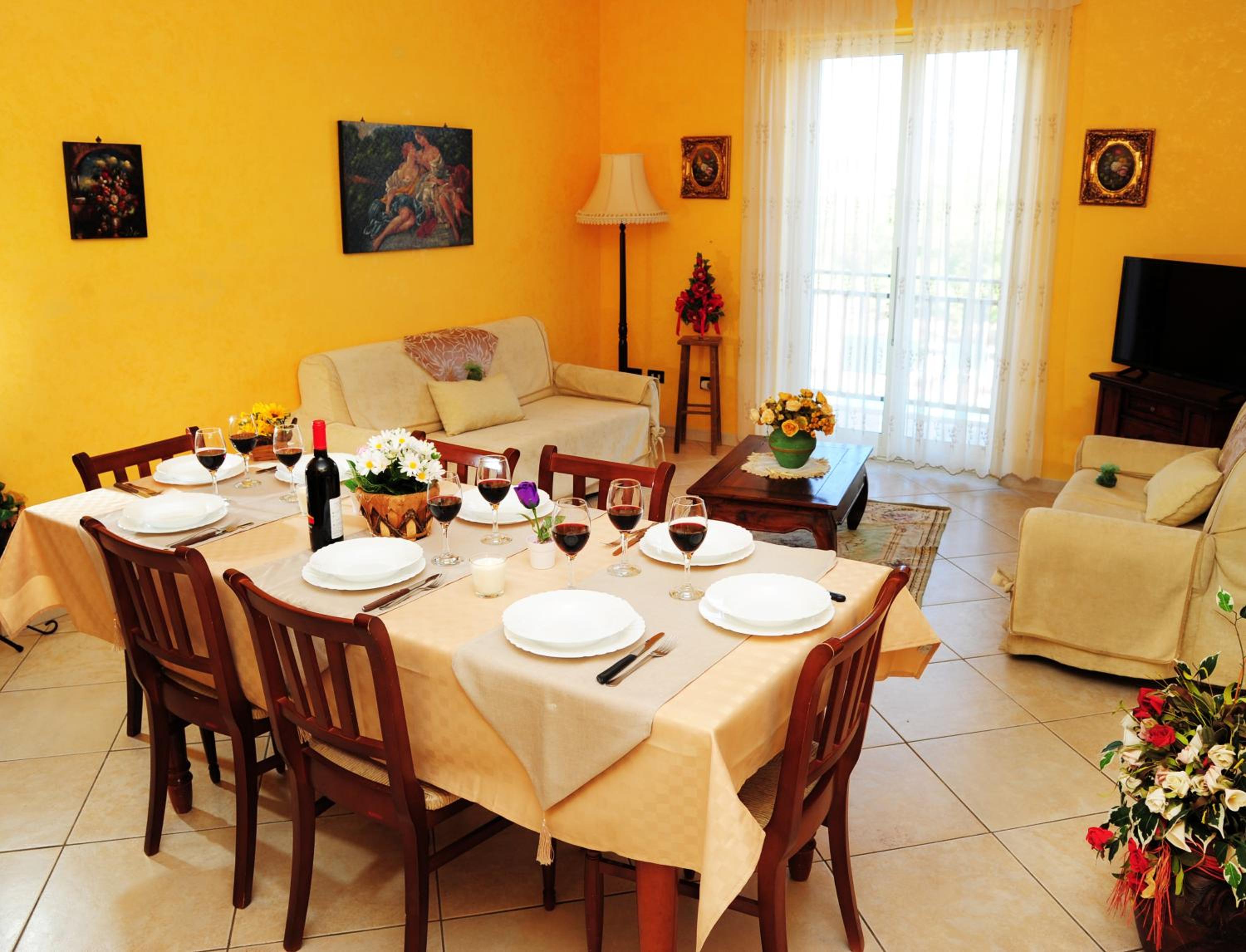 Villa Gioiosa Vacation in Sicily with private fenced pool & hydro-massage