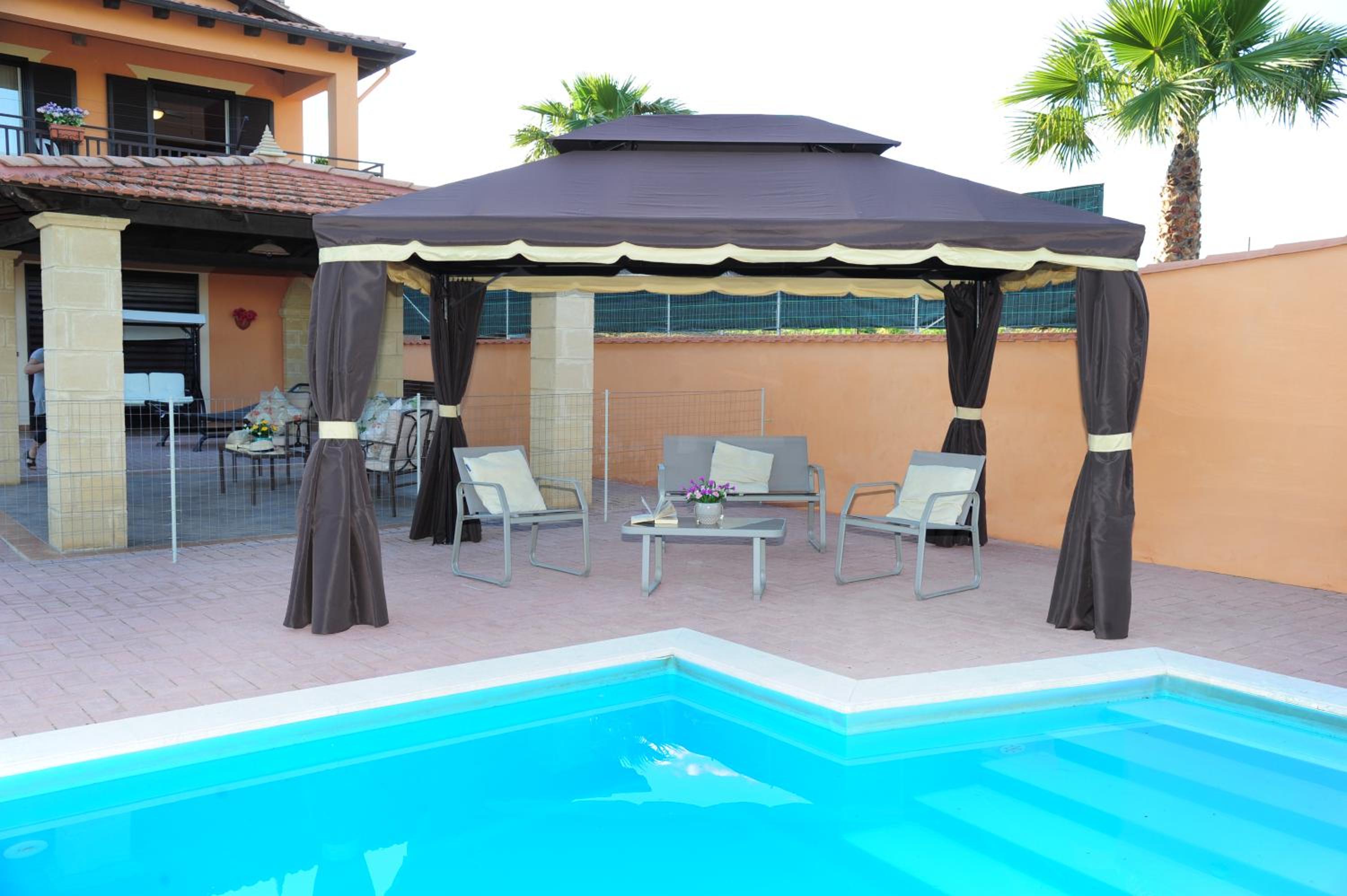 Villa Gioiosa Vacation in Sicily with private fenced pool & hydro-massage