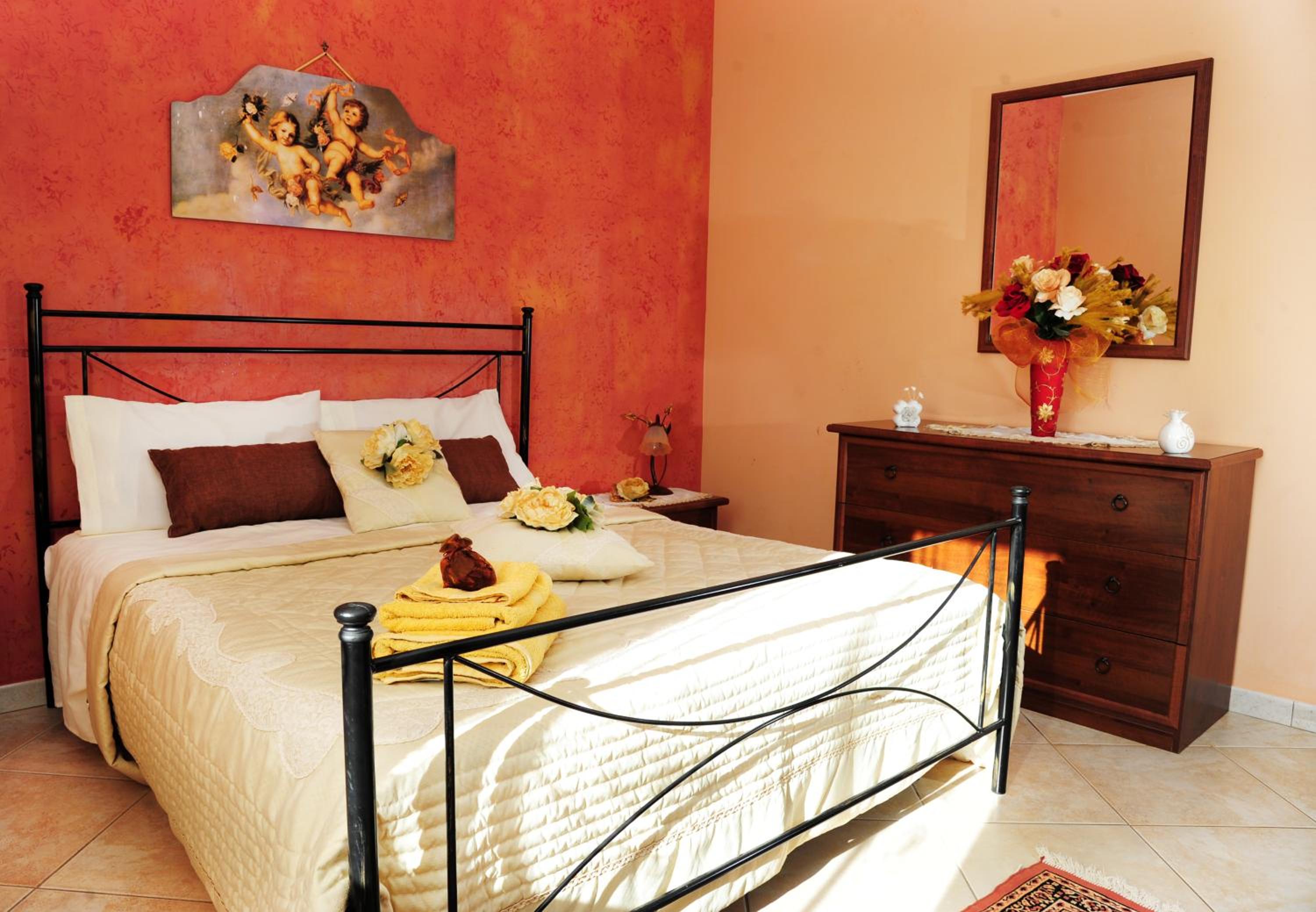 Villa Gioiosa Vacation in Sicily with private fenced pool & hydro-massage