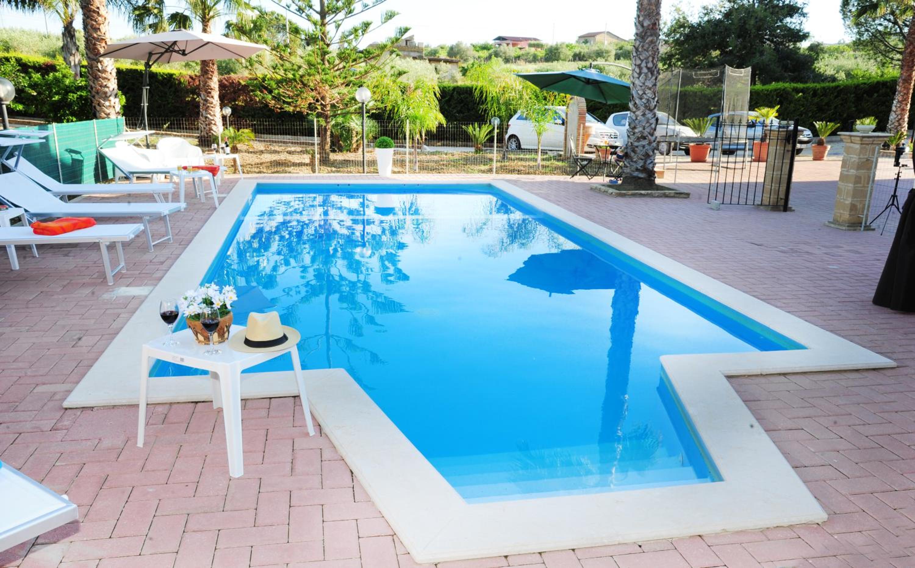 Villa Gioiosa Vacation in Sicily with private fenced pool & hydro-massage