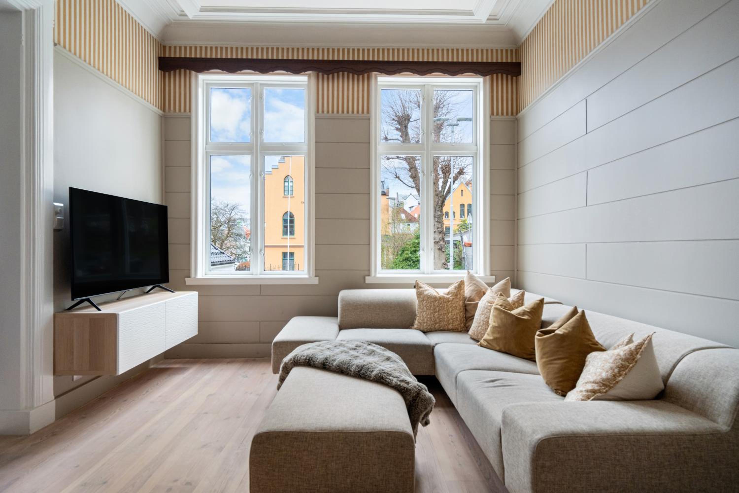 Experience the luxury lifestyle 100m from Bryggen! view 3