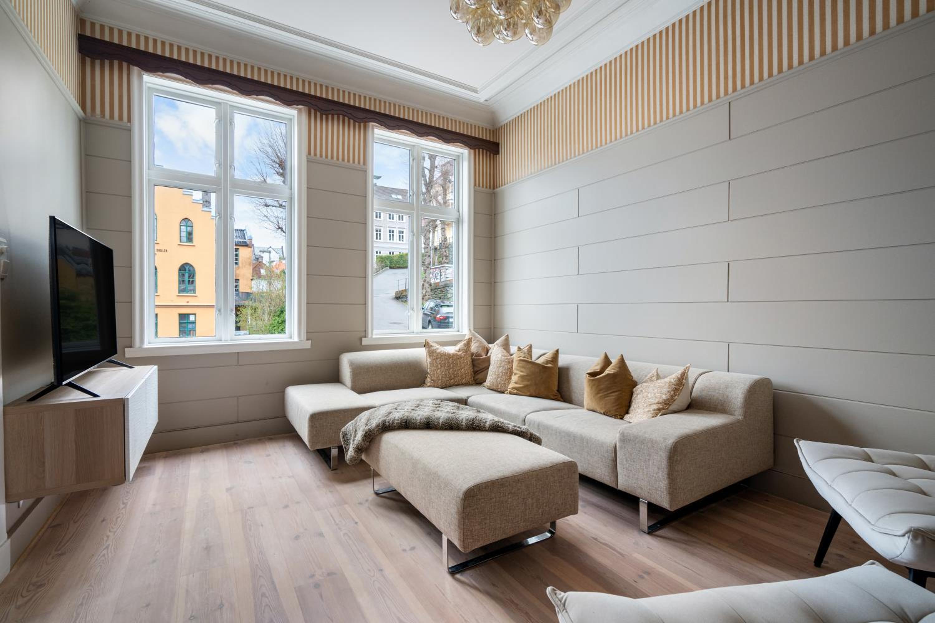 Experience the luxury lifestyle 100m from Bryggen! view 4