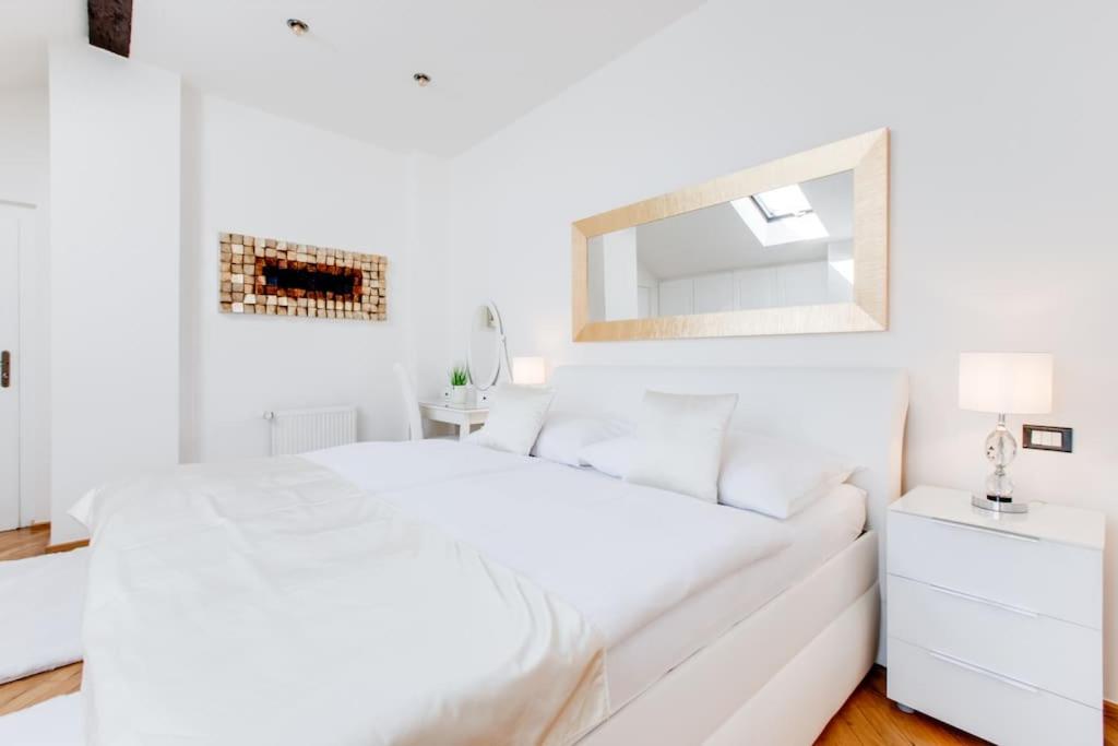 Wenceslas Square Royal Apartments