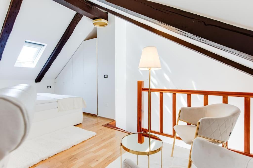 Wenceslas Square Royal Apartments