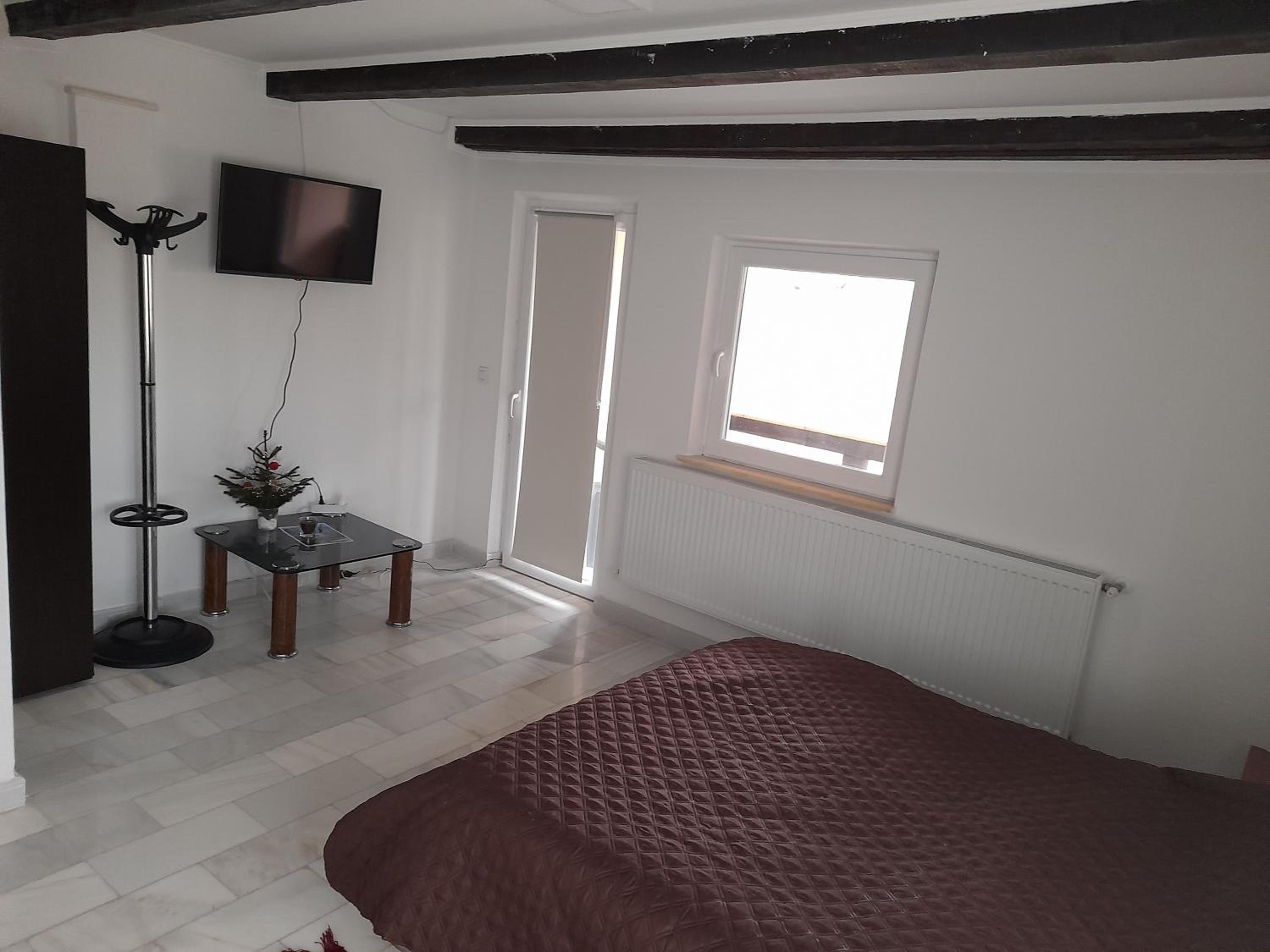 CASA FLOARE DE COLT