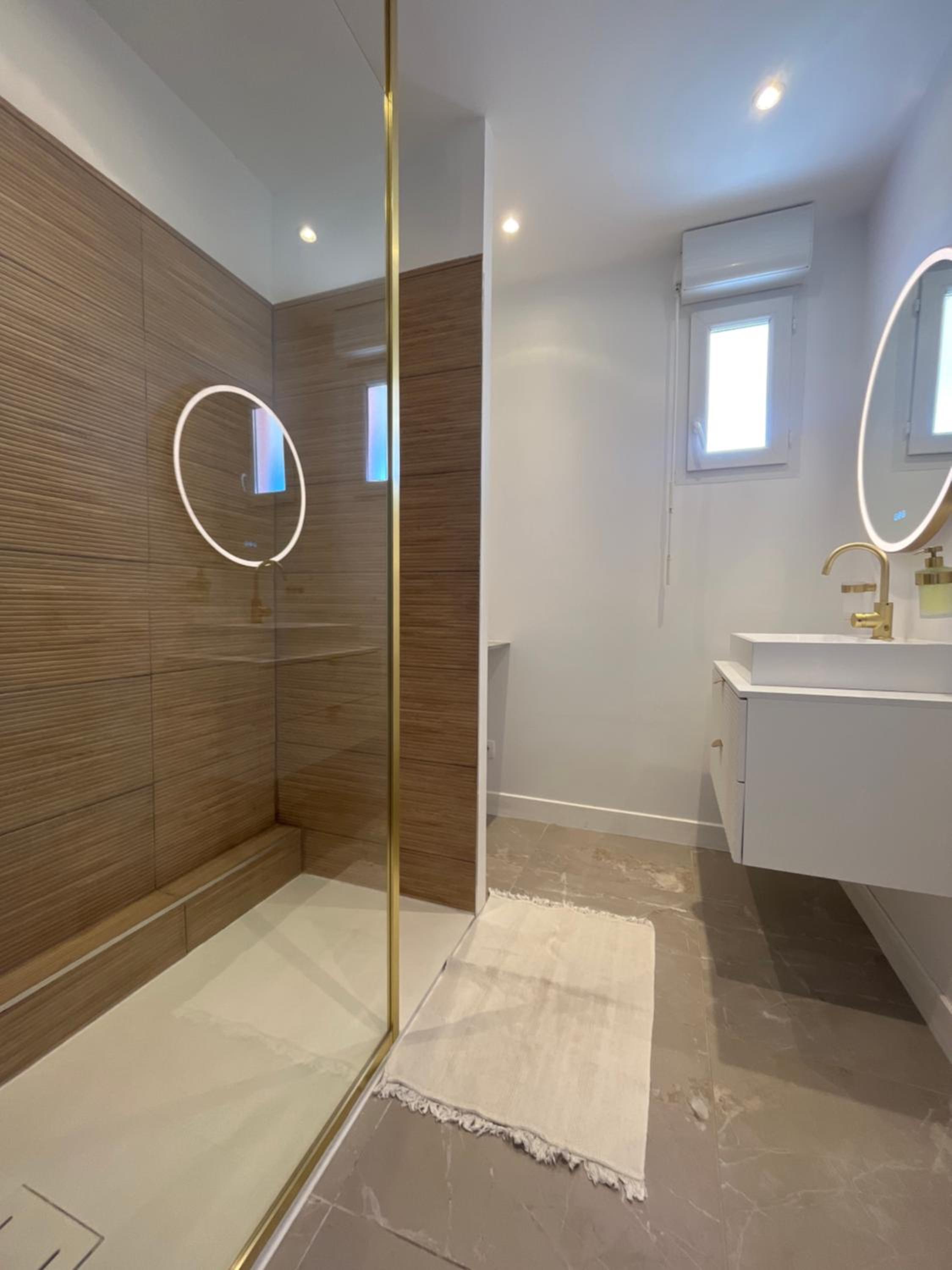 Appartement 2 chambres dans résidence avec piscine et parking
